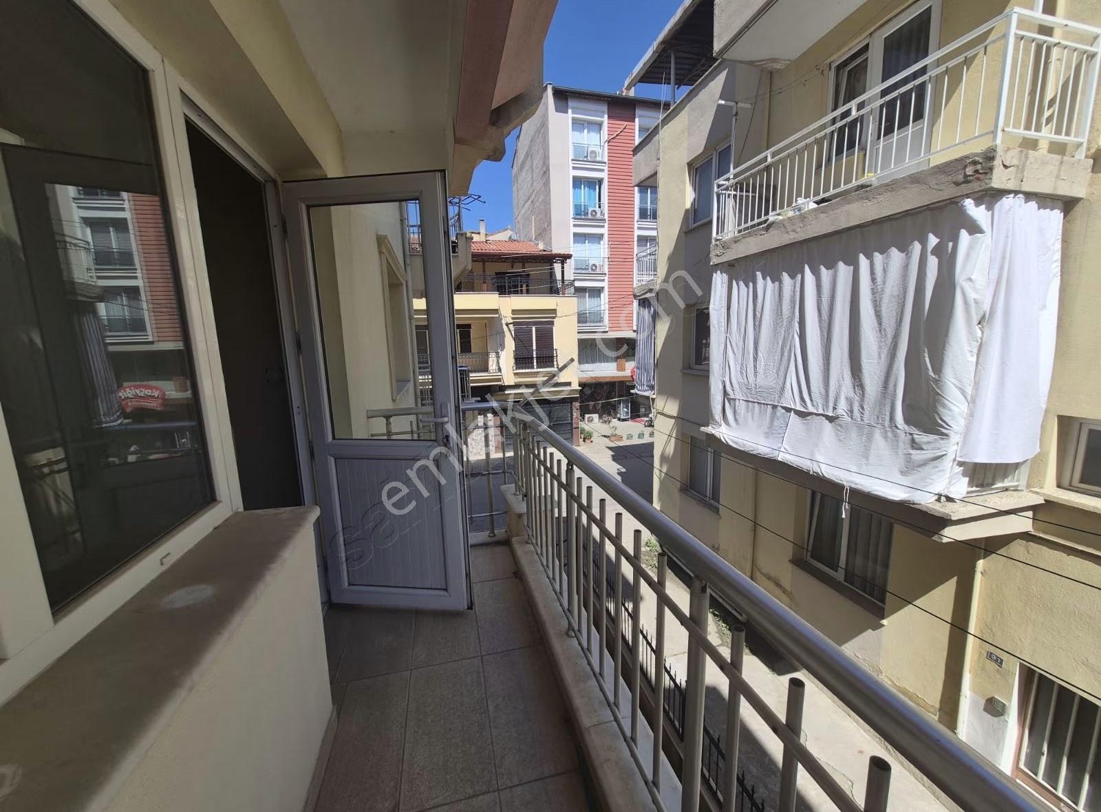 Dibek Caddesinde Kiralık Doğalgazlı 4+1 Daire - Görsel 11