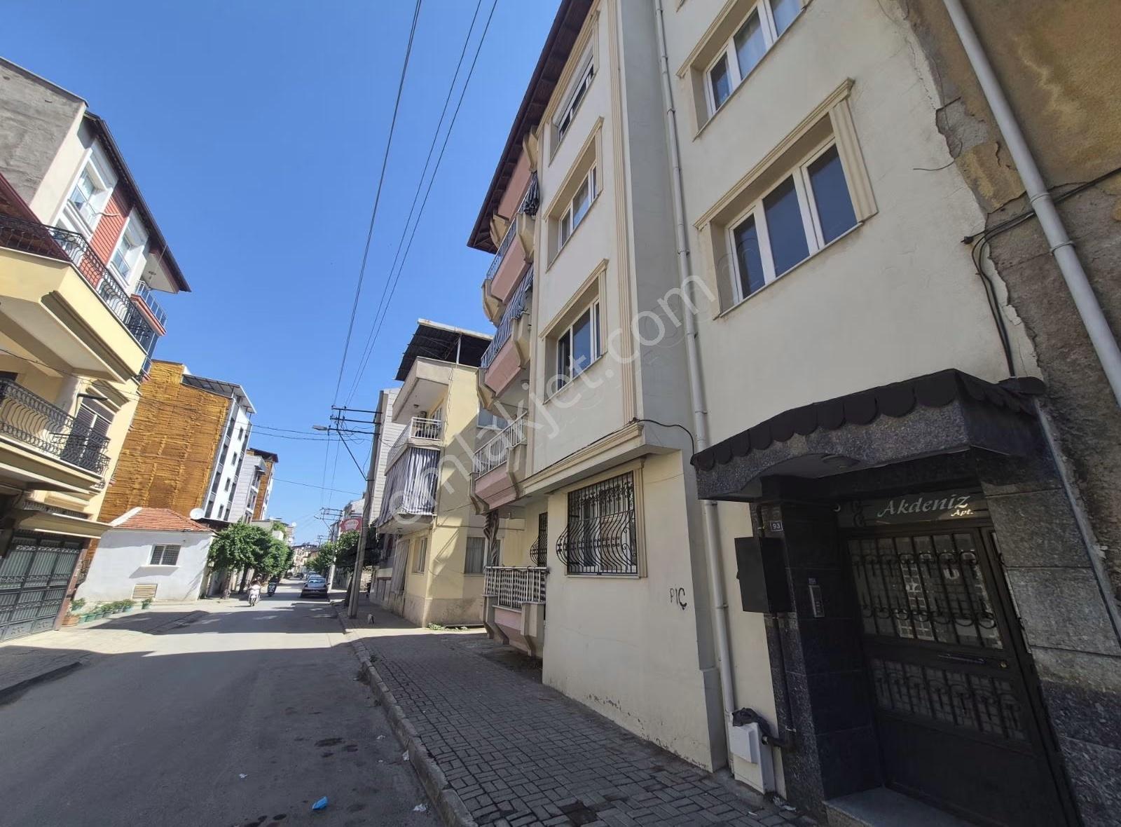 Dibek Caddesinde Kiralık Doğalgazlı 4+1 Daire - Görsel 2