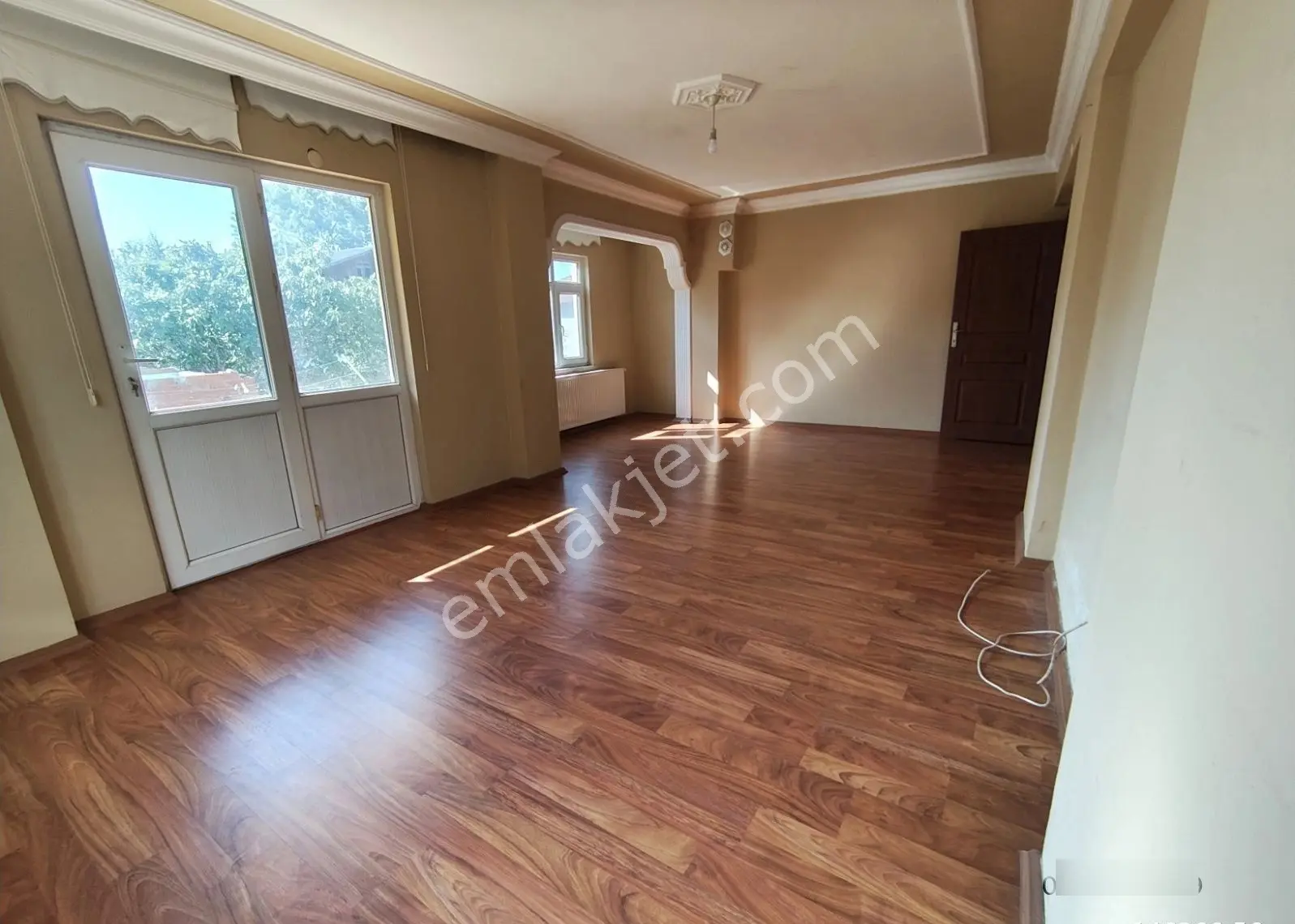 Karasu Merkezde Ayrı Mutfak Geniş Kiralık Daire - Görsel 4
