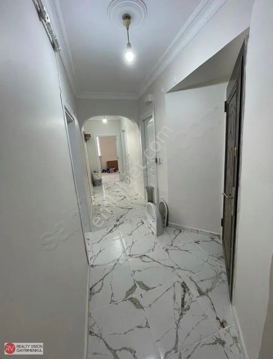 Ünalan Mahallesinde Tamamen Yenilenmiş Satılık Ferah 3+1 Daire - Görsel 24