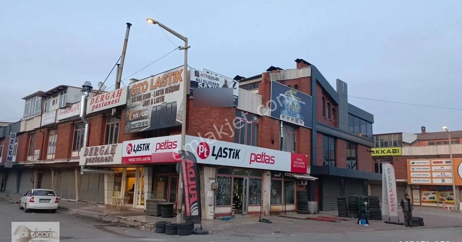 Aykent Sanayi Sitesi Merkezinde Süper 200 M2 Köşe Satılık Dükkan
