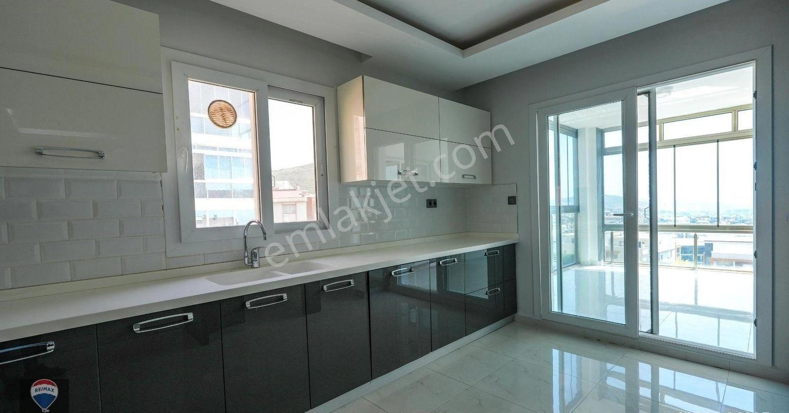 Ege Mahallesi Kırmızı Evler Sitesi Deniz Manzaralı 4+1 Daire - Görsel 23