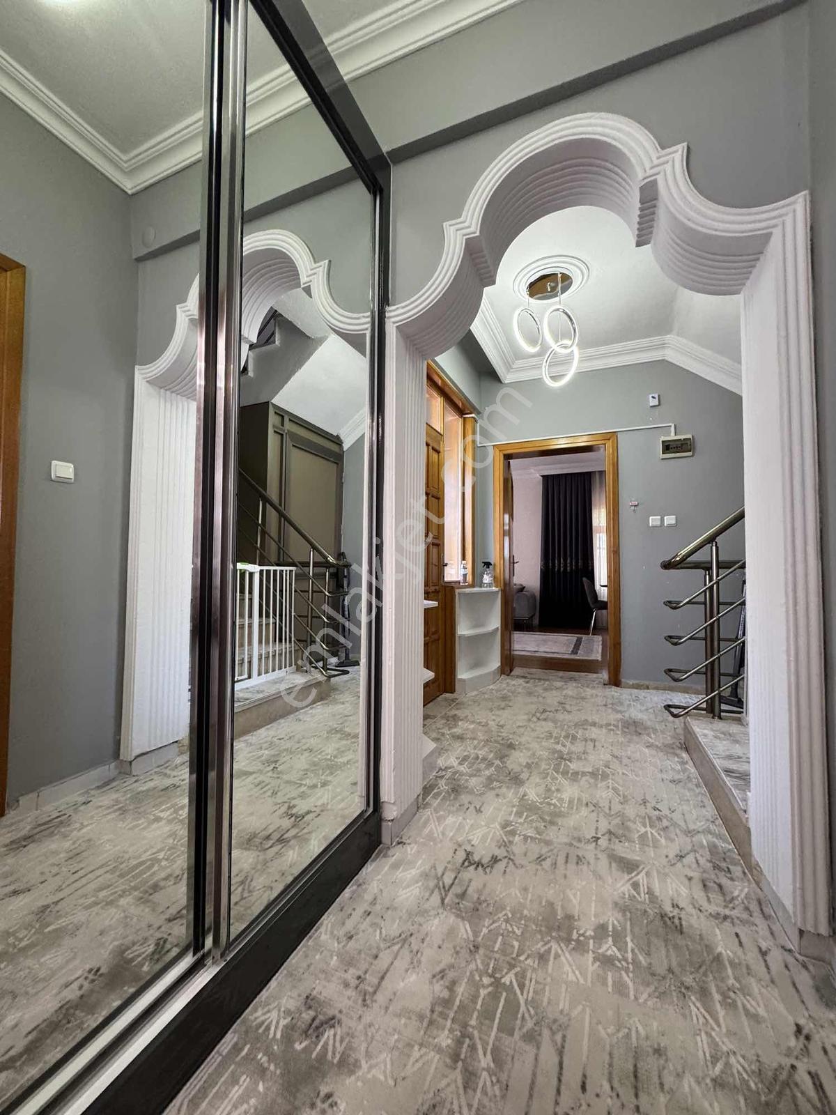 Buharada Müstakil Yaşam Alanı, Geniş Bahçeli 3+1 Villa - Görsel 18