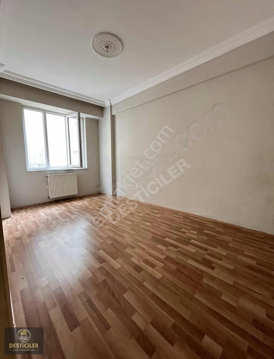 Yk-huzur Ali Rıza Efendi Blv. Arka Sokağı Asansörlü 2+1 Daire - Görsel 9