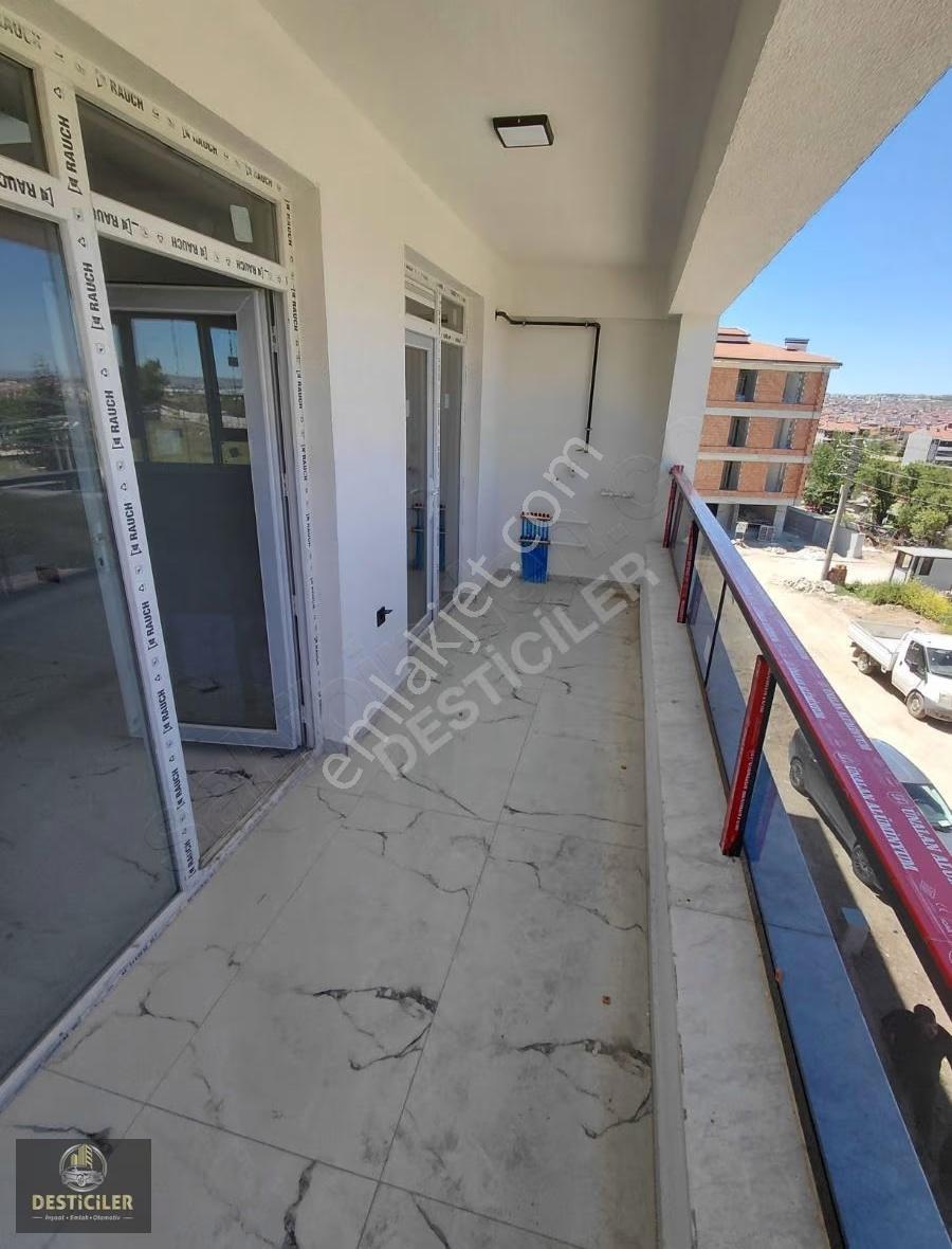 Lt-71 Evler Mah. Şehir Hastanesi Yanı Özel Garajlı 2+1 Daireler - Görsel 6