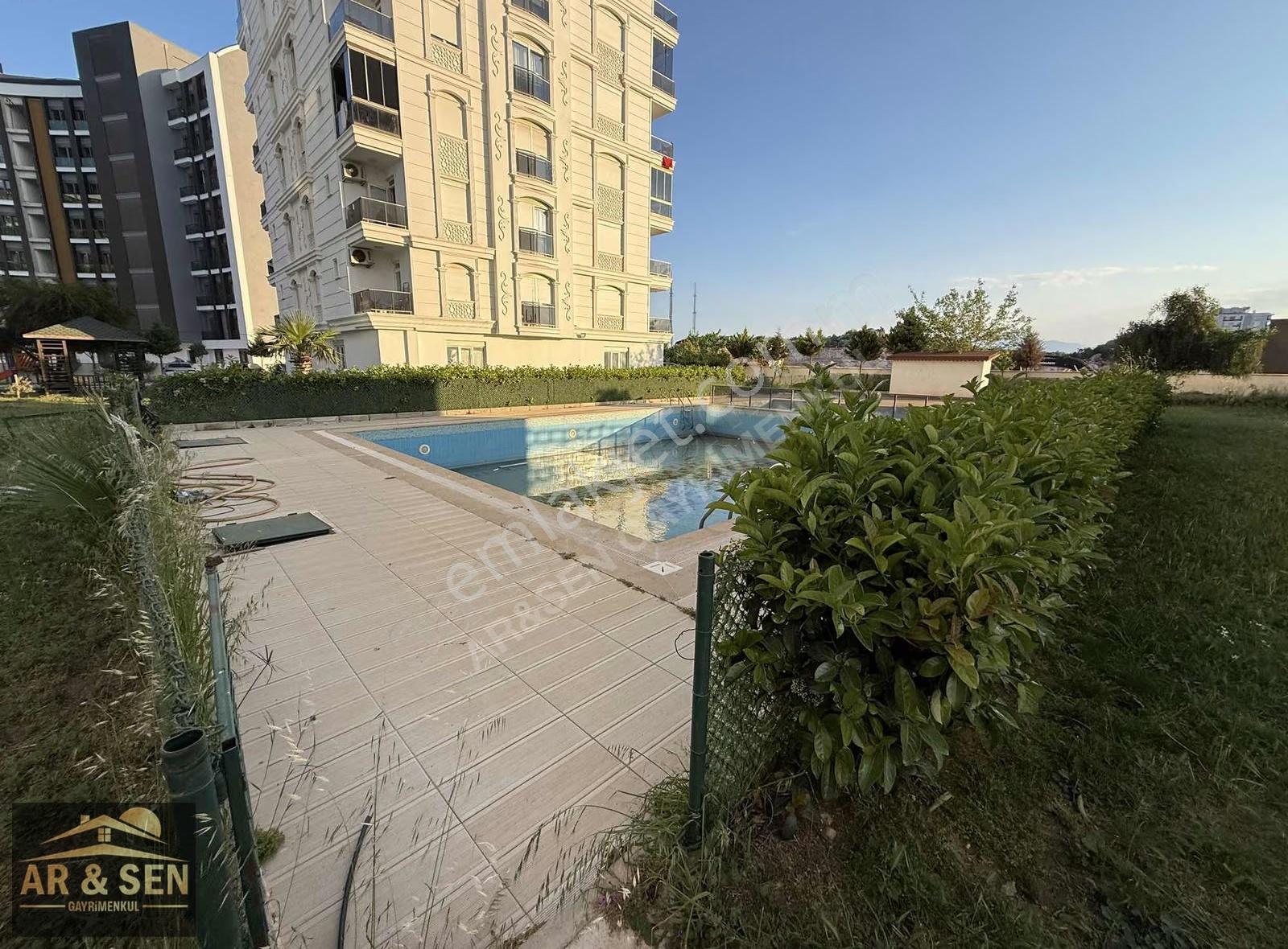 Kepez Çankaya Mah Havuzlu Güvenlikli Site İçi 3+1 Katta Satılık - Görsel 4