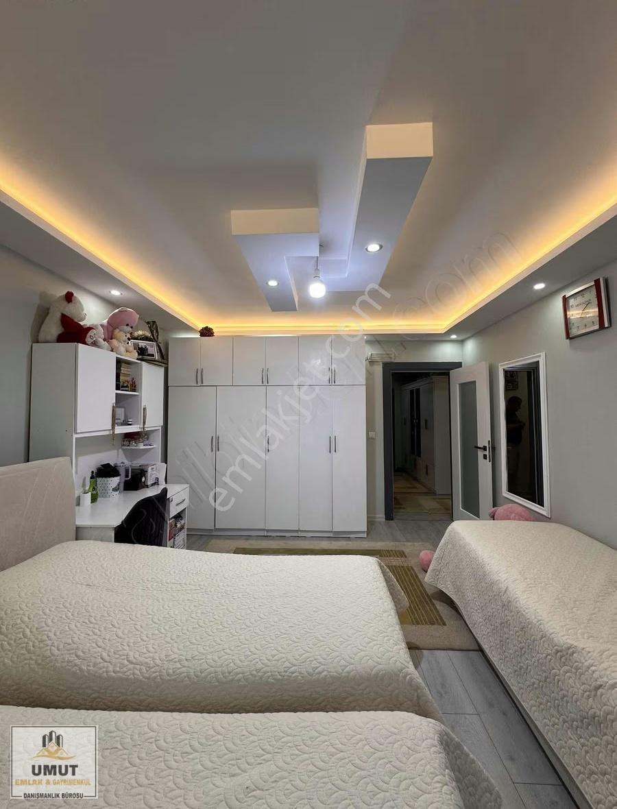 Şerefiye'de Coğaz Petrol Yanı Site İçinde Satılık 3+1 Lux Daire - Görsel 2