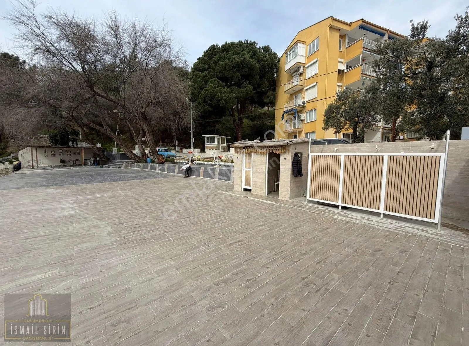 İsmail Şirin'den Oba Sitesinde Denize Sıfır Sitede Ara Kat Daire - Görsel 4