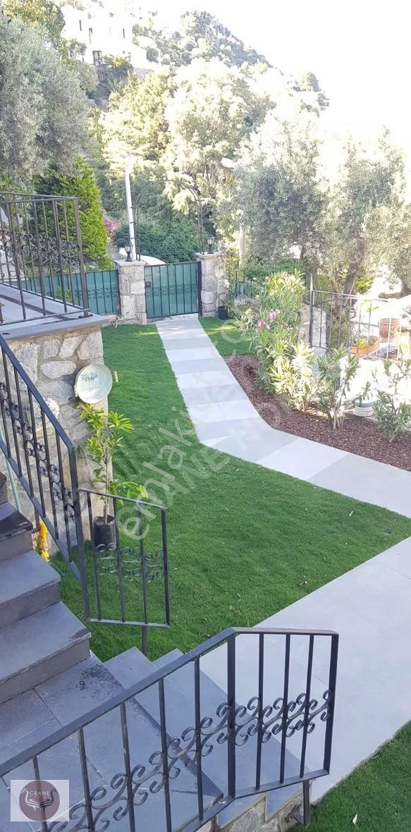 Türkbükü Hekimköy'de Deniz Manzaralı Teraslı Bahçe Kullanımlı - Görsel 10