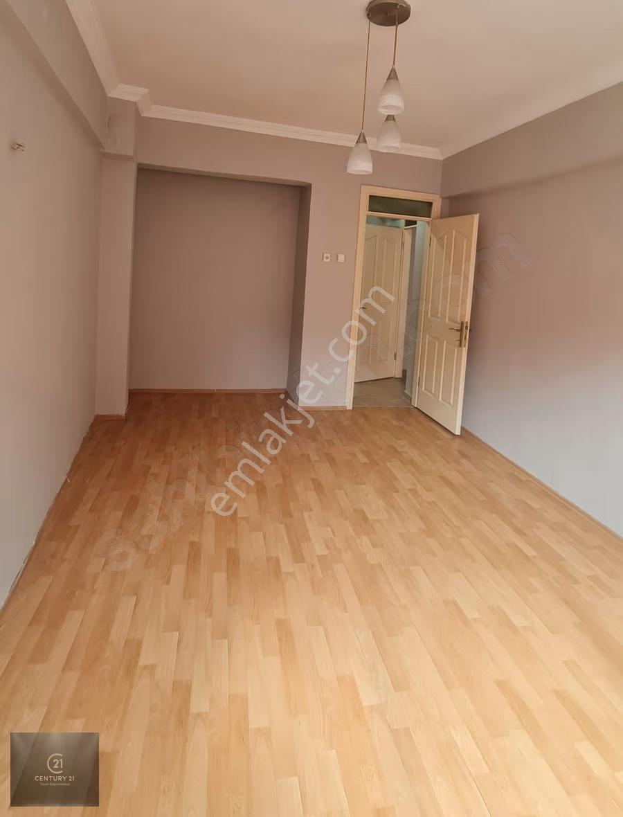 C21 Trust | Erdek Yalı Mah. Full Tadilatlı 2+1 Satılık Daire - Görsel 2