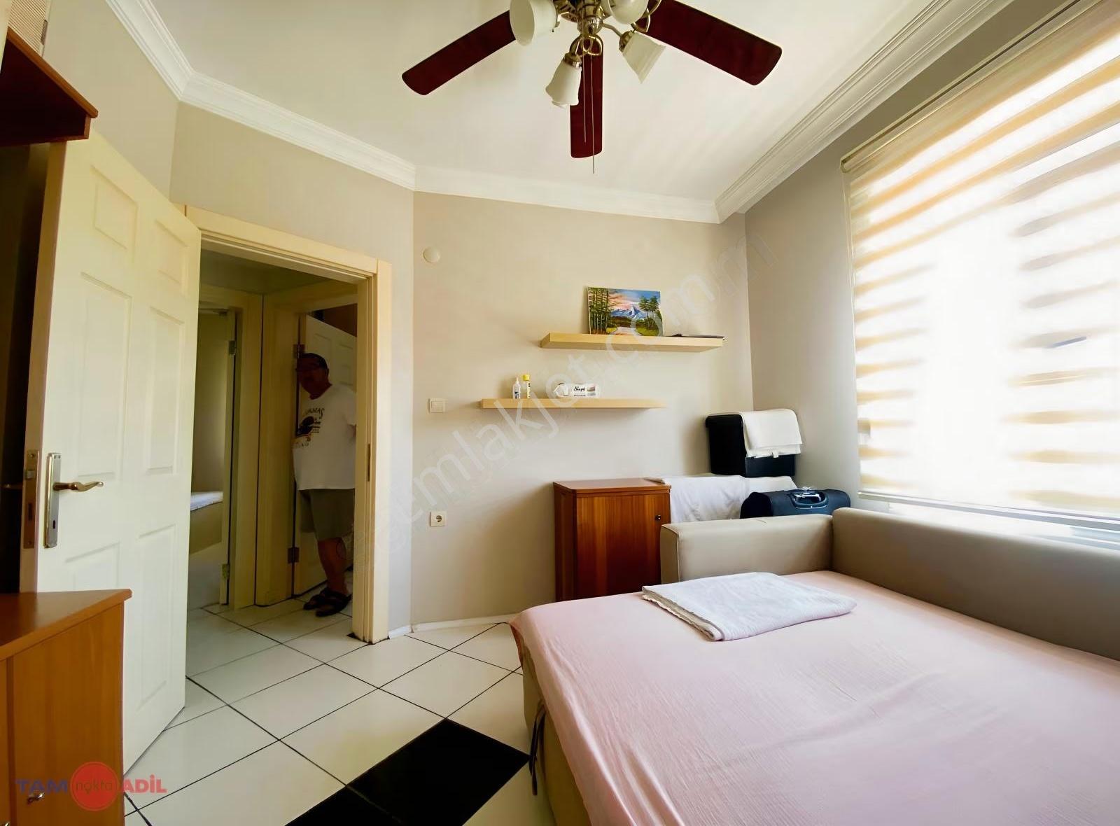 Denize Sıfır Site İçinde Özel Plajlı 4+1 Full Tadilatlı Villa - Görsel 20