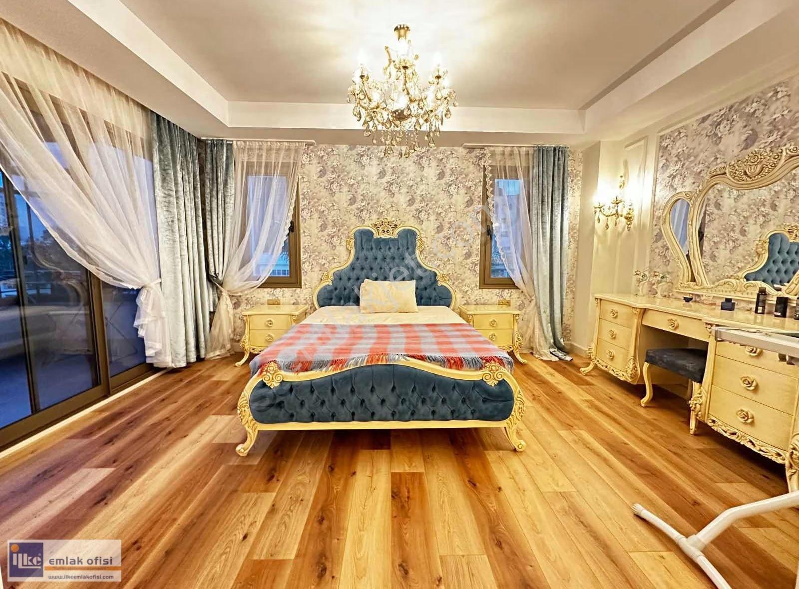 50.yıl Mahallesinde Emsalsiz Havuzlu Villa - Görsel 27