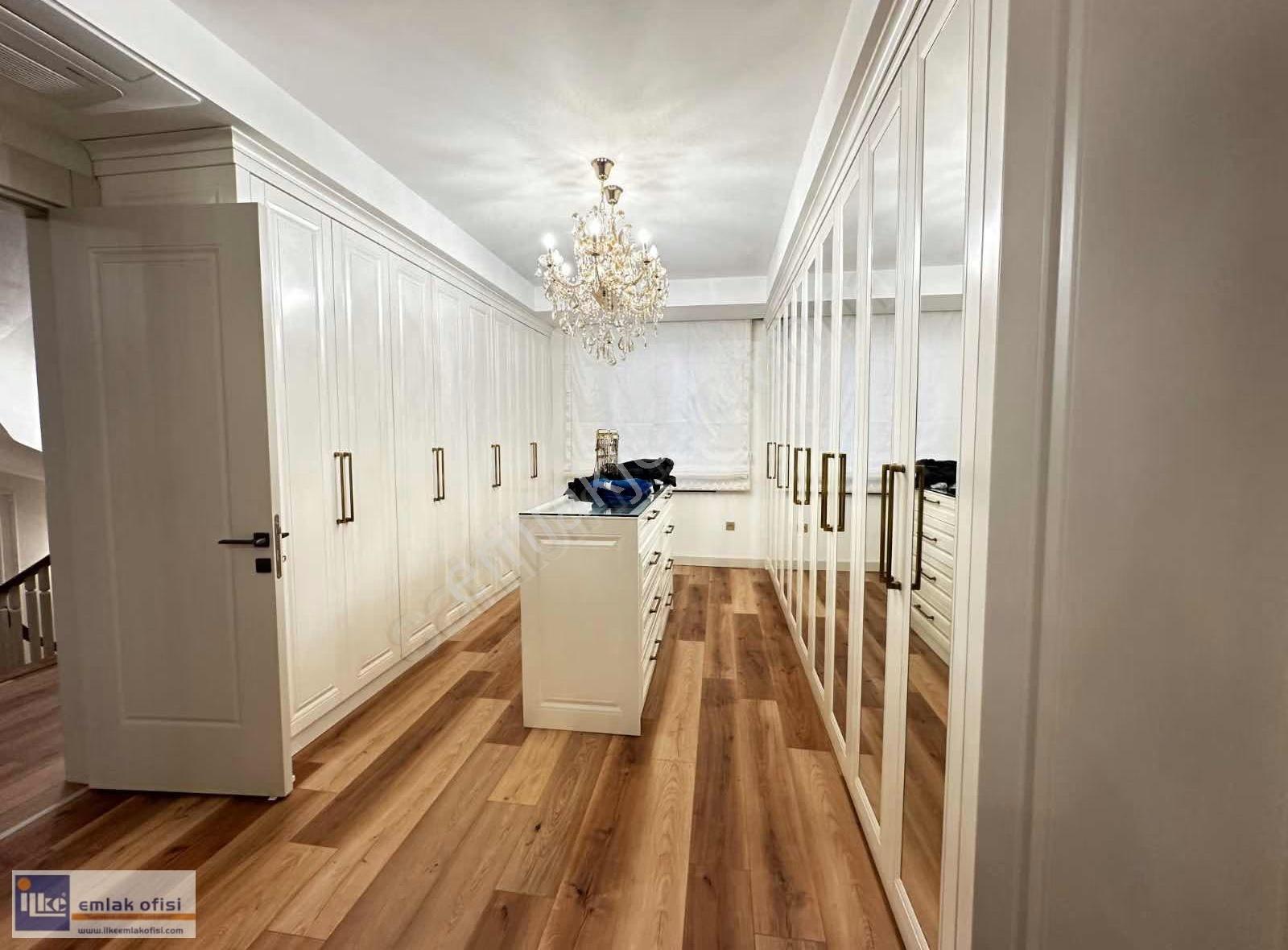 50.yıl Mahallesinde Emsalsiz Havuzlu Villa - Görsel 26