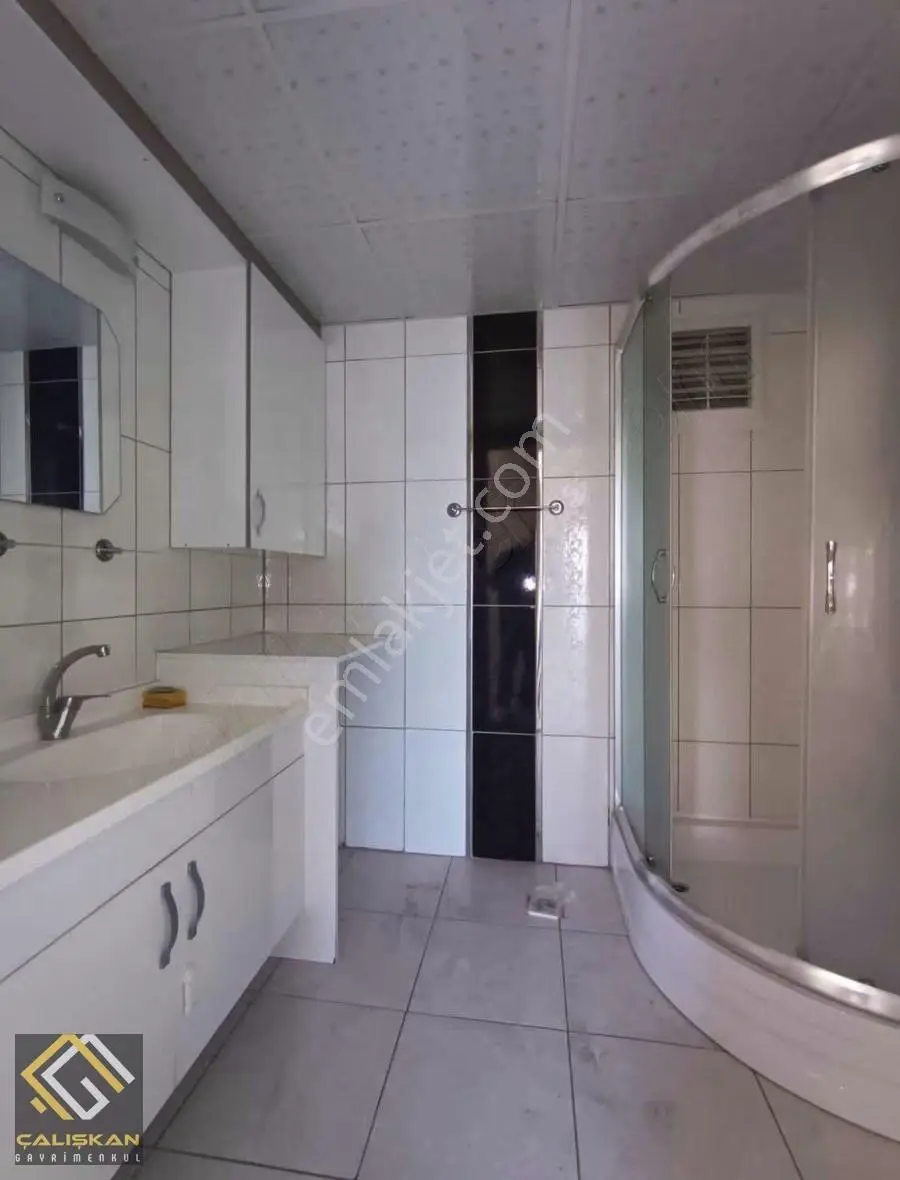 Site/kapıcılı/çocuk Oyun Alanlı/çift Banyolu/ Bulvar Üzeri - Görsel 3