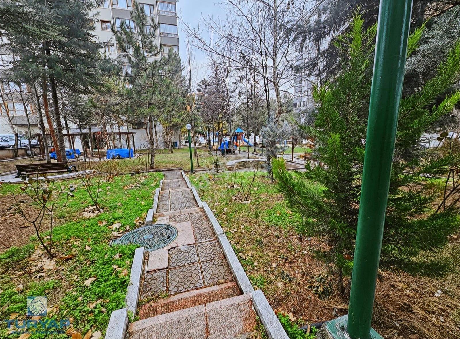 Bağdat Caddesi Yakını Yenimahalle Demetevlerde Köklü Sitede - Görsel 9
