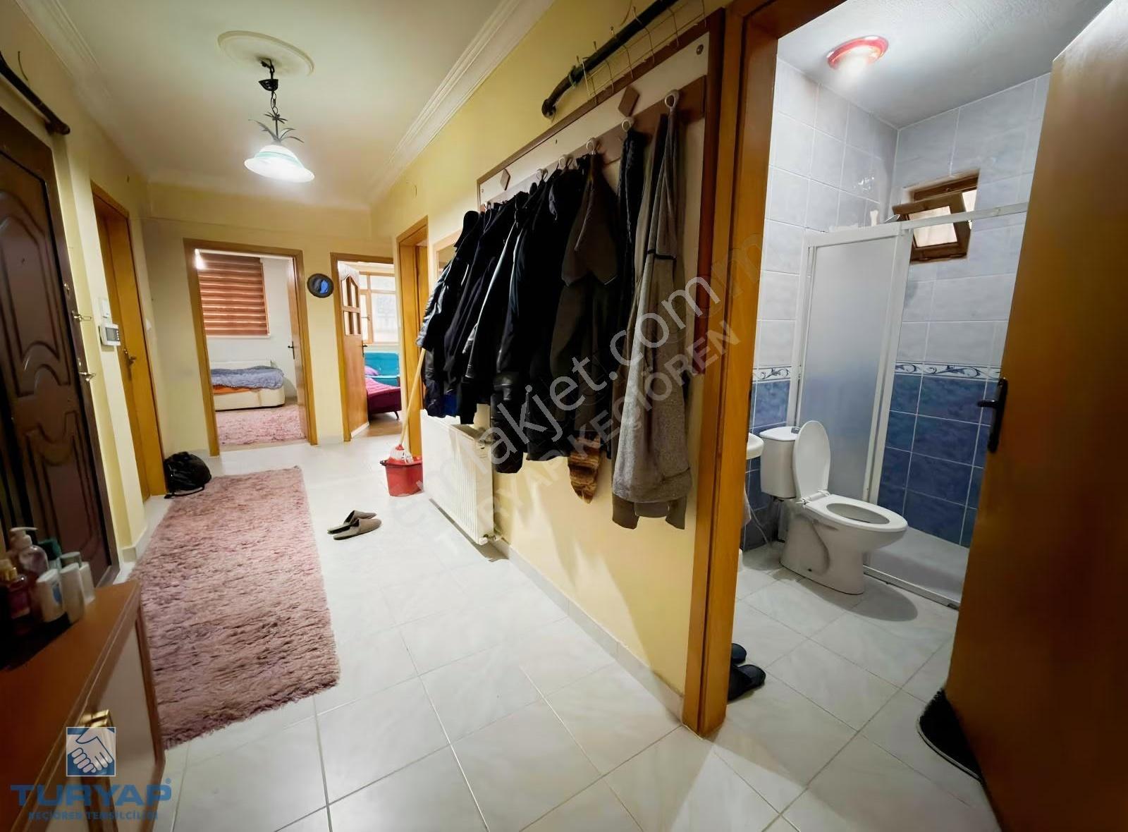 Fırsat Bağlarbaşı Bursa Caddesi Yakını 2+1 Balkon 70m² Satılık - Görsel 12