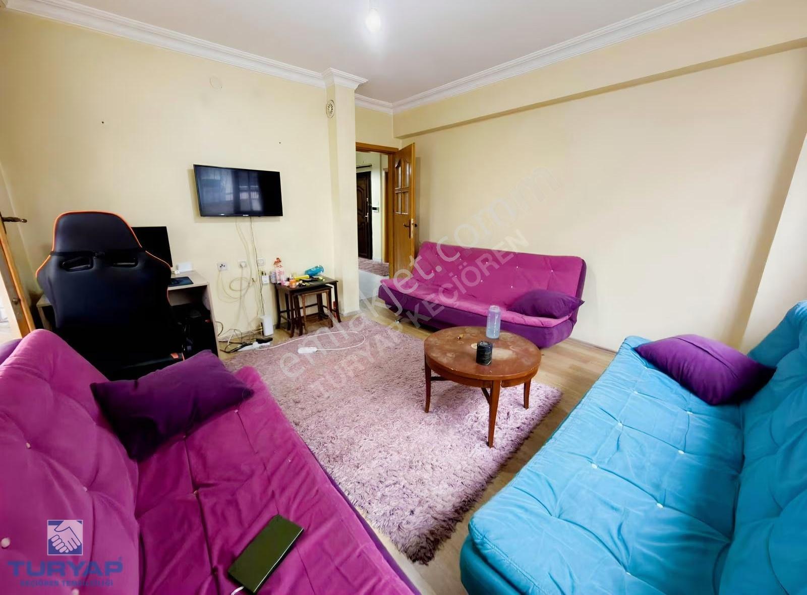 Fırsat Bağlarbaşı Bursa Caddesi Yakını 2+1 Balkon 70m² Satılık - Görsel 3