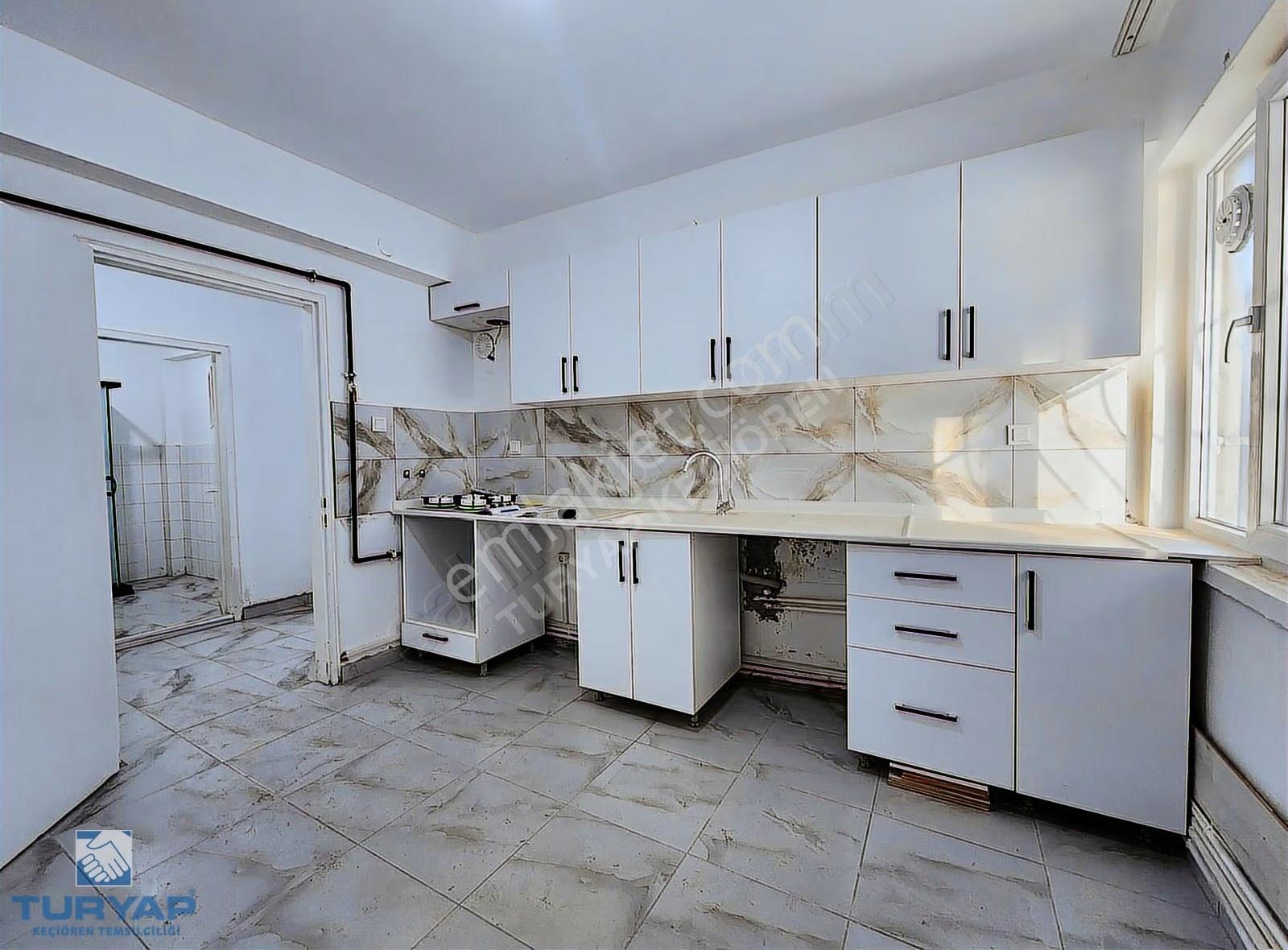 Aydınlıkevler Karşısında Merkezi Konum 1+1 Yapılı Satılık Daire - Görsel 13
