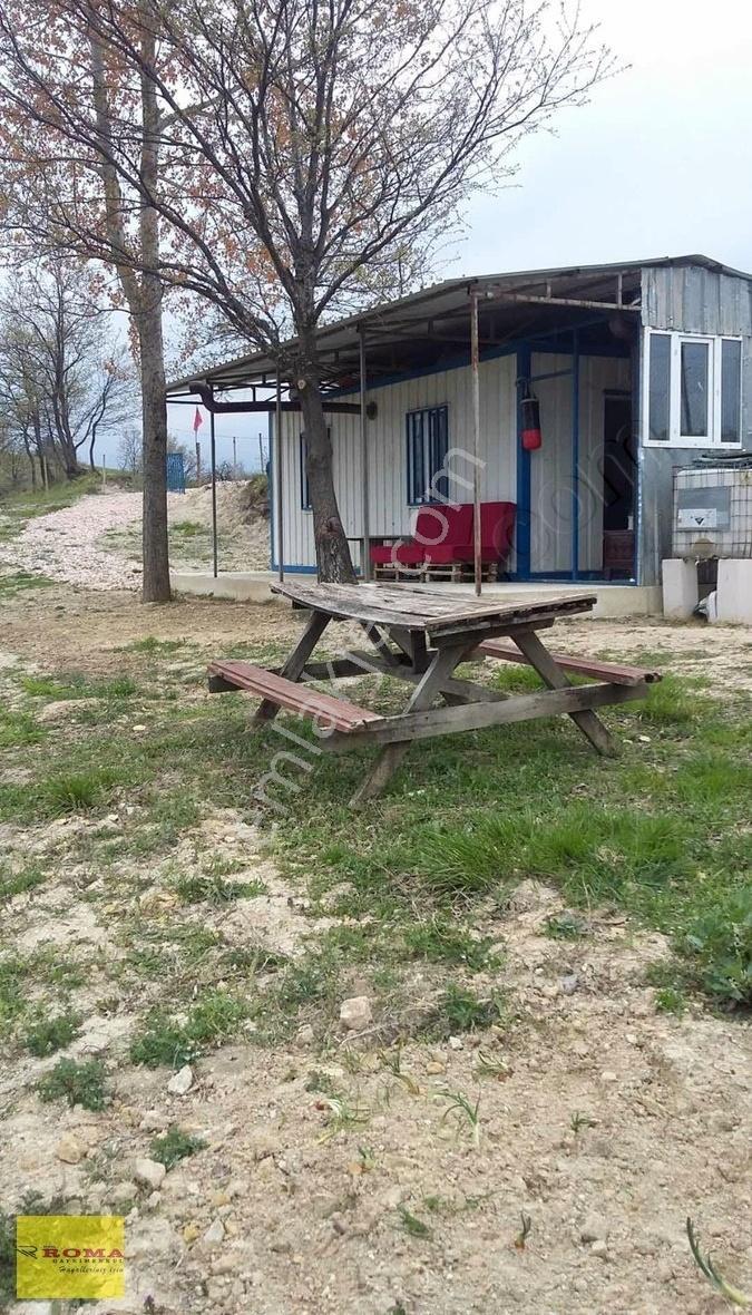 Roma' Dan Yukarıballık' Da Satılık Tarla