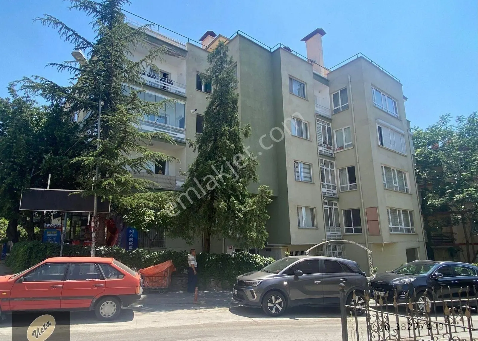Her Yere Yakın Köşe Başı Çok Ferah Bir Dairede Oturmak İsteyenler... Arayınız...