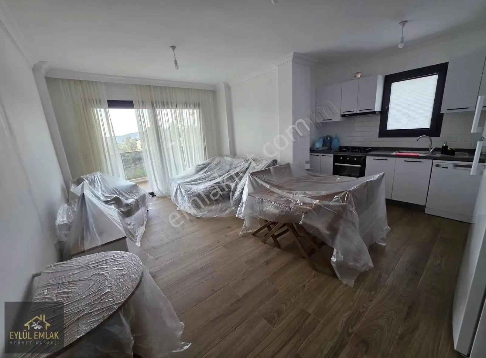 Mumcularda Eşyalı 100 M2 Ebeveyn Banyolu Satılık Daire - Görsel 17