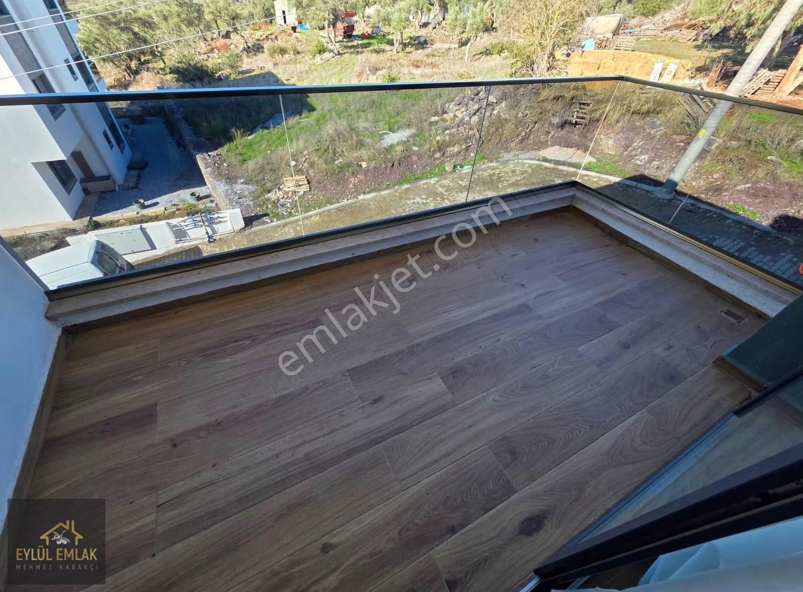 Mumcularda Eşyalı 100 M2 Ebeveyn Banyolu Satılık Daire - Görsel 4