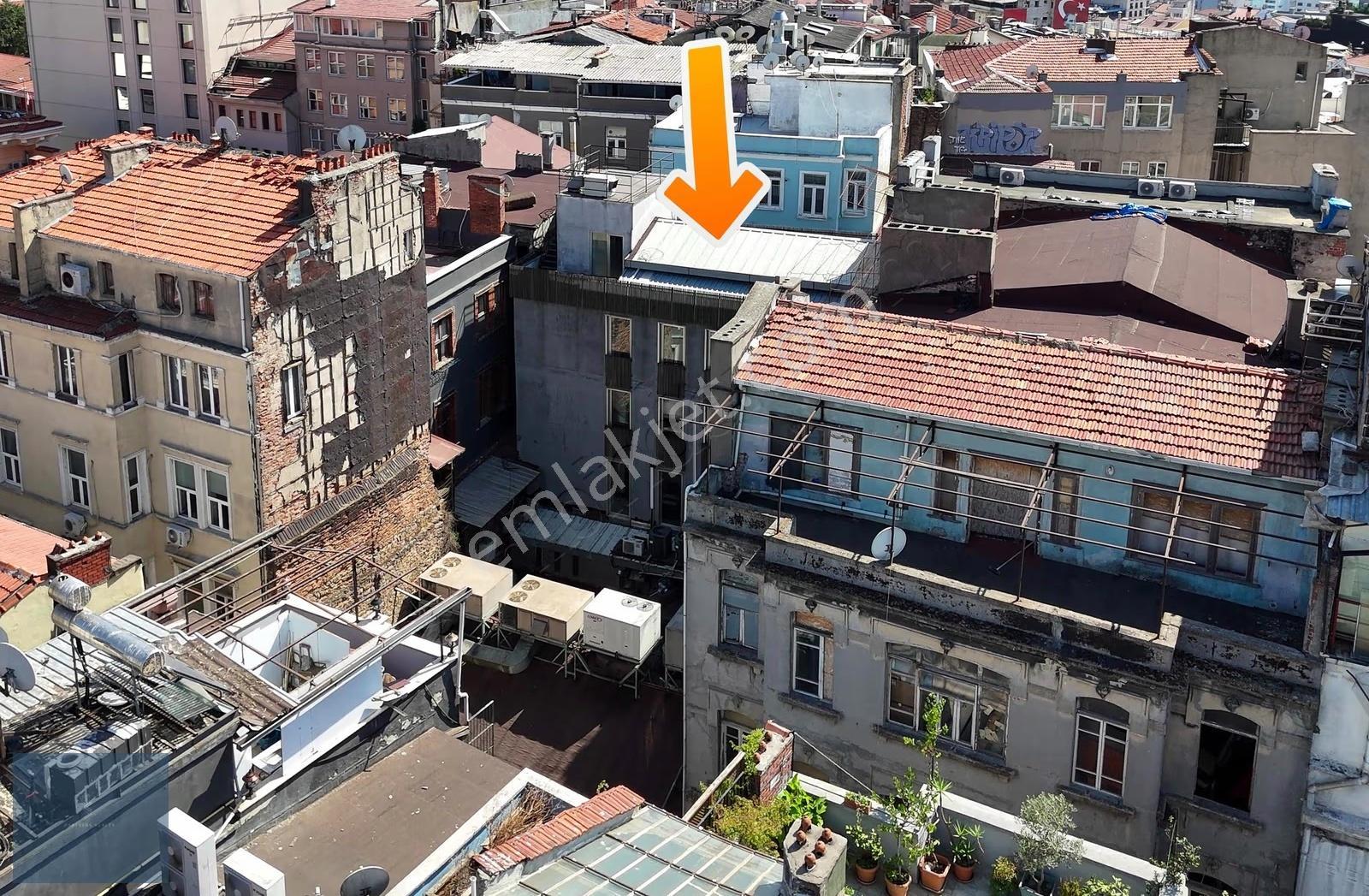 Beyoğlu Asmalı Mescit'te Merkezi Konumluşık Kiralık 4 Kat