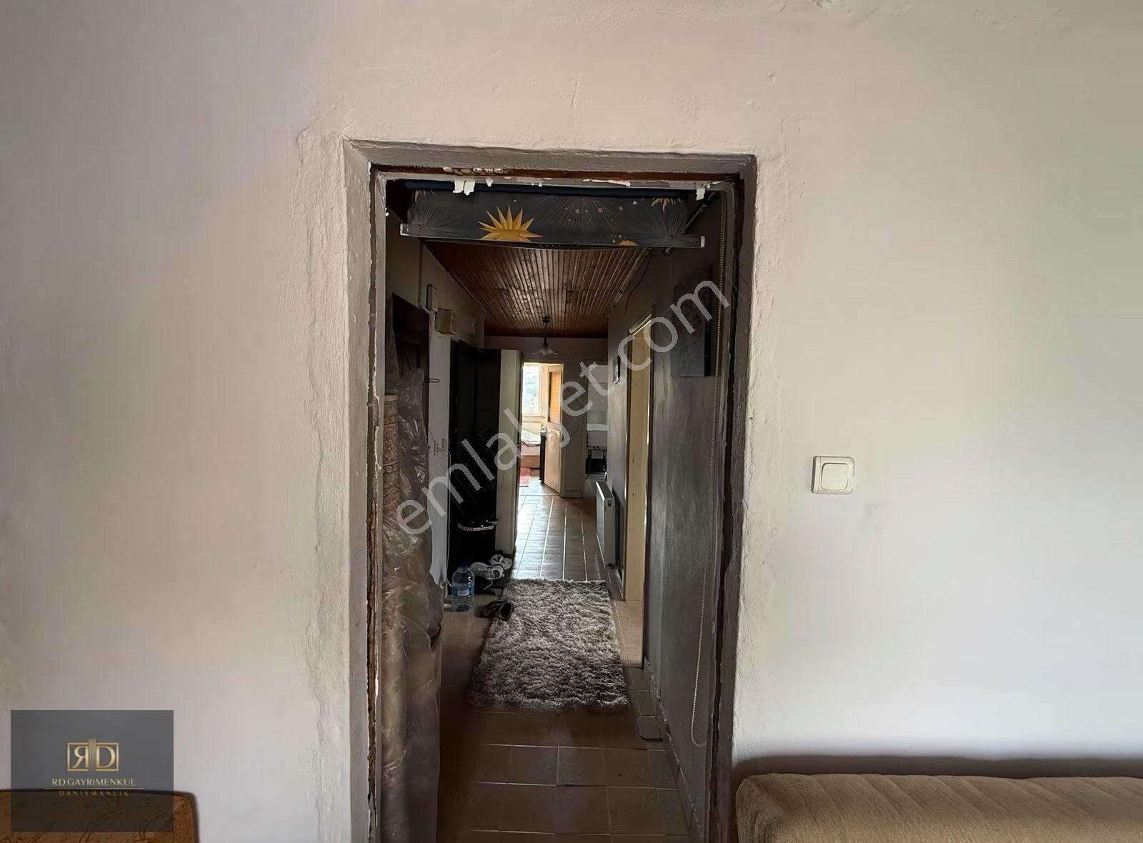 Rd'den Emirgan'da Kiralık Teraskat Eşyalı 2+1 Daire - Görsel 7
