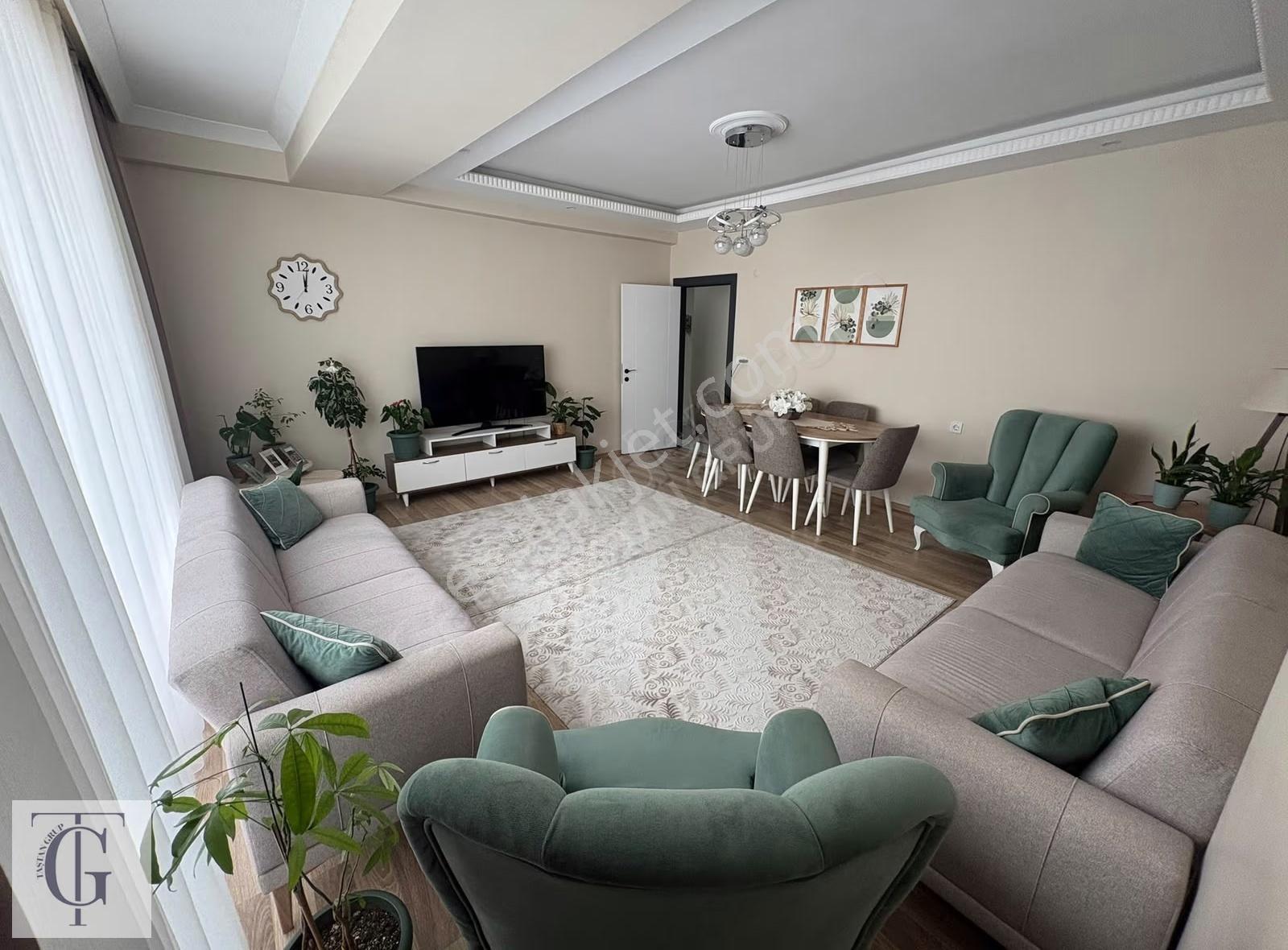 Vefa Grup Evleri'nde 100m² 2+1 Satılık Daire (kapalı Otoparklı)
