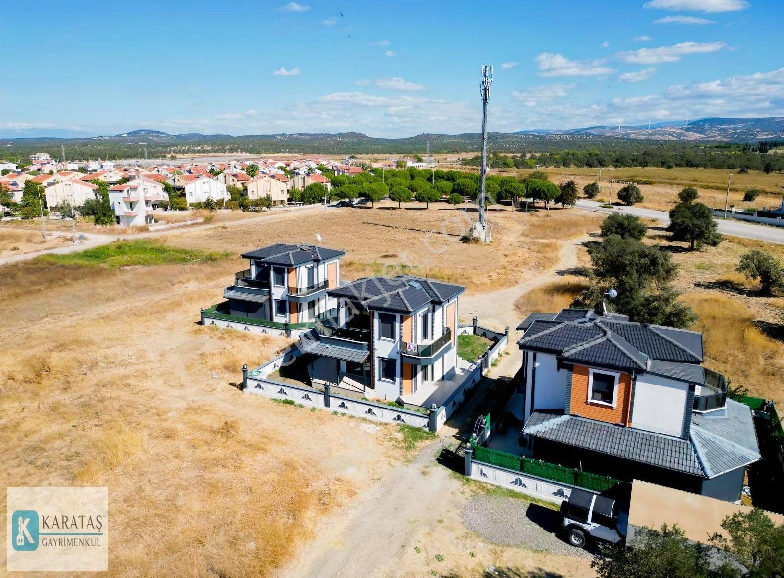 Altınova Sahilde Müstakil Dört Cephesi Açık Dubleks Villa - Görsel 8