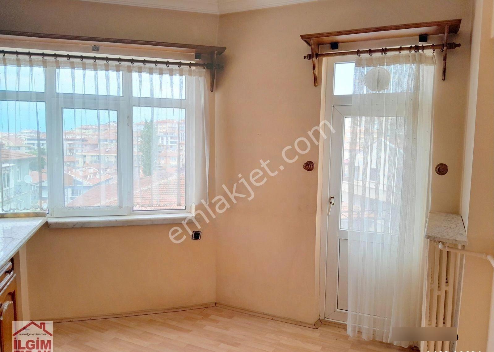 Kolej Metro Yakını Satılık 3+1 Boş Daire - Görsel 3