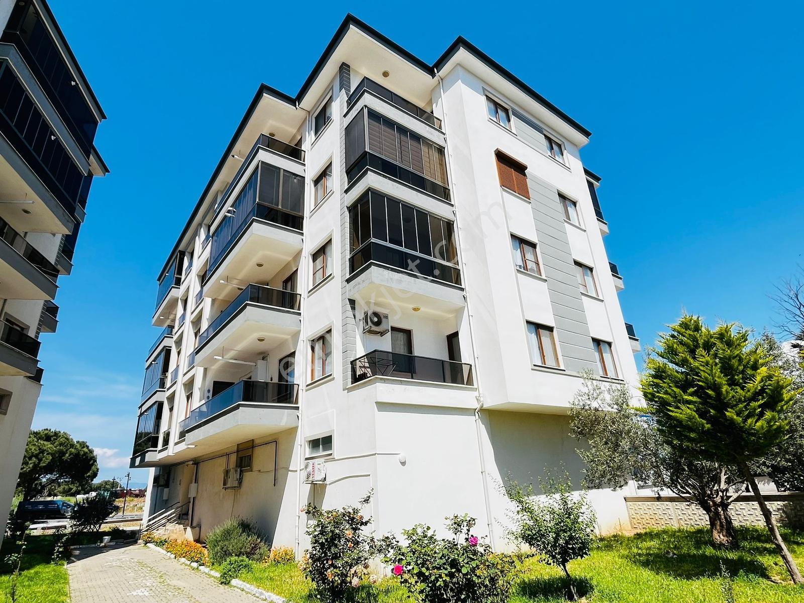 Gömeç'te Nazlı Sitesinde Muhteşem Konumda Satılık 3+1 Daire
