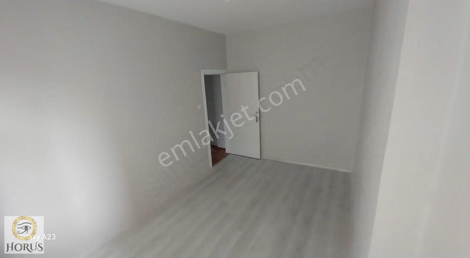 Merkezi Konumlu Balkonlu Geniş Daire - Görsel 5