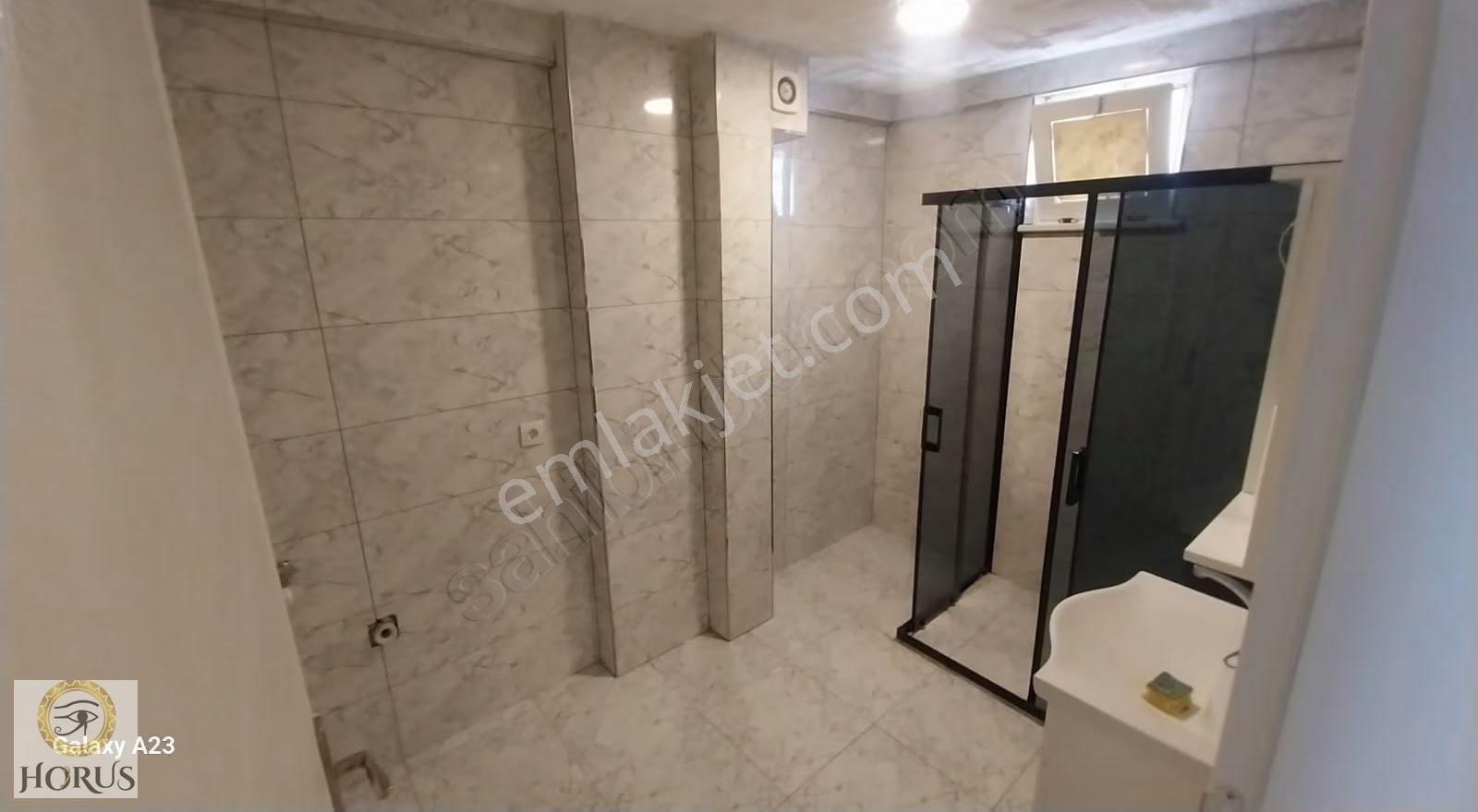 Merkezi Konumlu Balkonlu Geniş Daire - Görsel 8