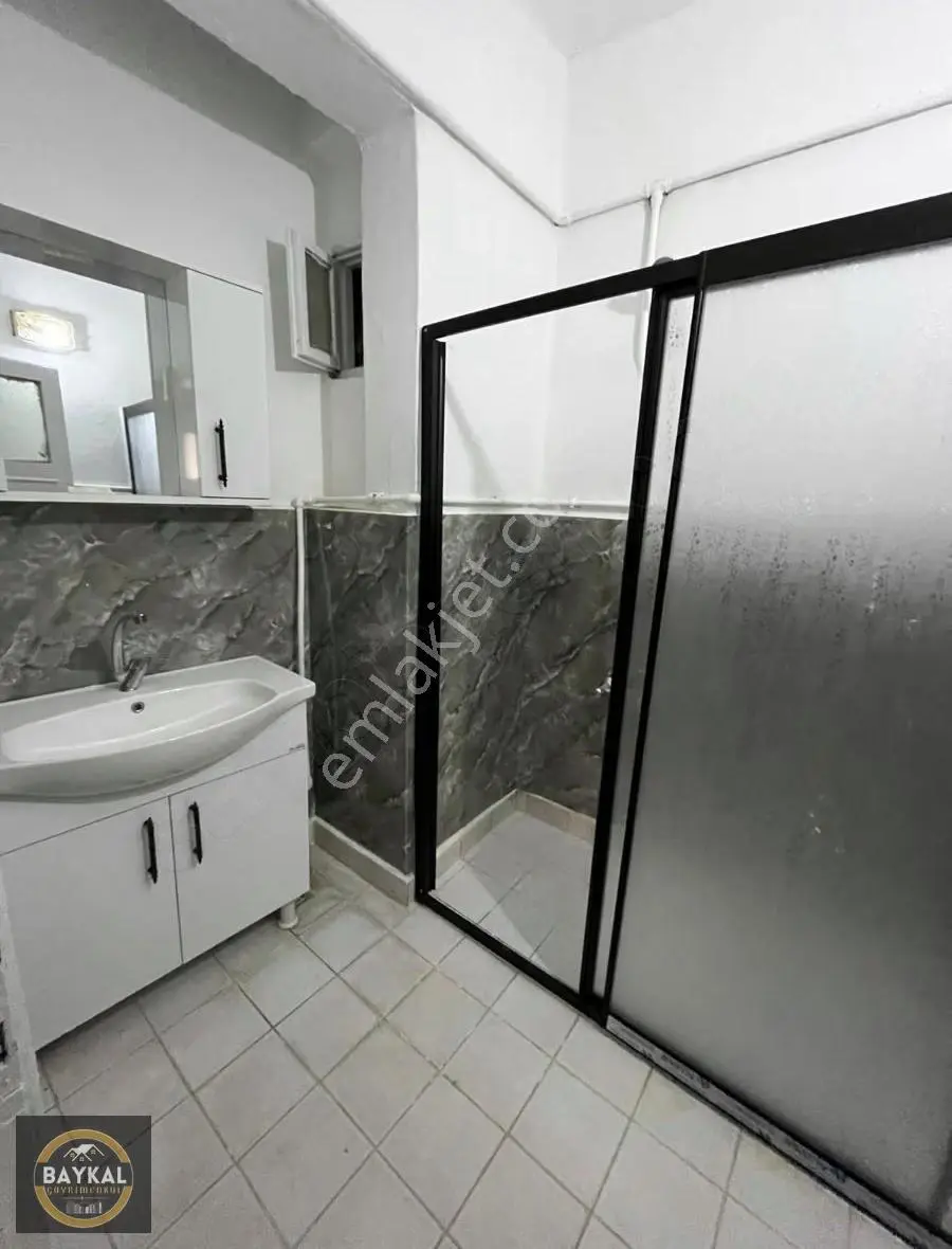 Baykal'dan Forum Avm Karşısı Kılıçaslan'da Yapılı Daire