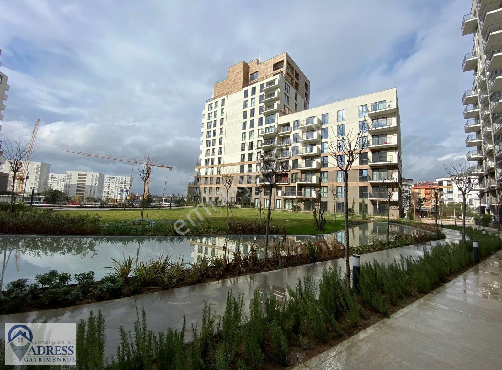 Raşit Yıldız-sinpaş Metrolife Teraslı Harika Konumda 3,5+1 Daire - Görsel 19