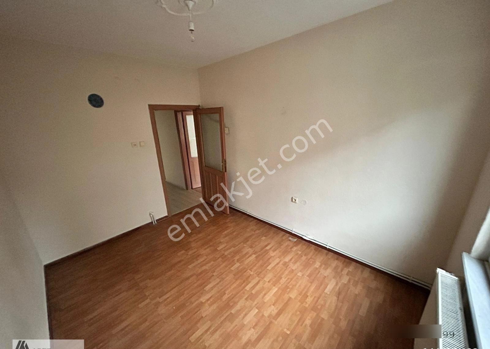 17 Eylül'de 90 M2 2+1 Ara Kat Balkonlu Satılık Daire - Görsel 21