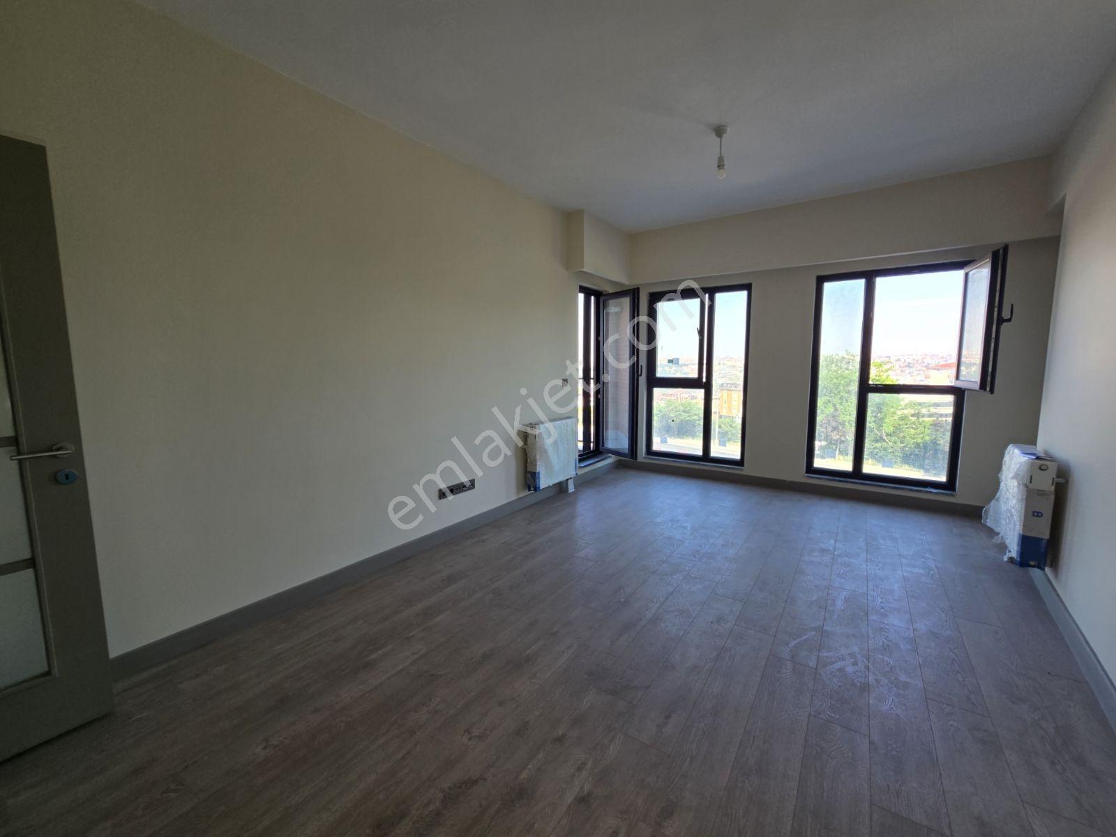 Halice Yakin Emlak Konut , Kiralık 2+1 Kapalı Mutfak Sıfır Daire - Görsel 12
