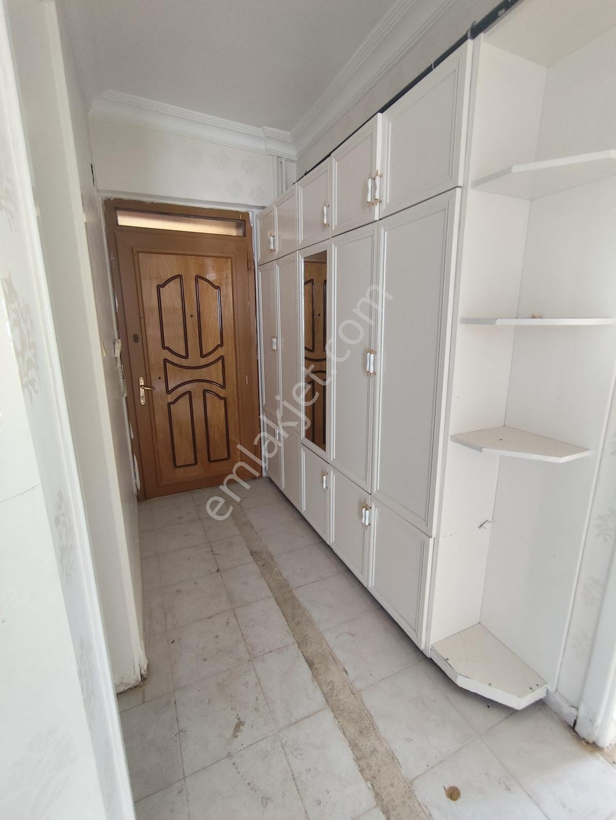 Ayyıldız'dan Kiralık 3+1 Ara Kat Çift Cepheli Eski Beşevler - Görsel 9