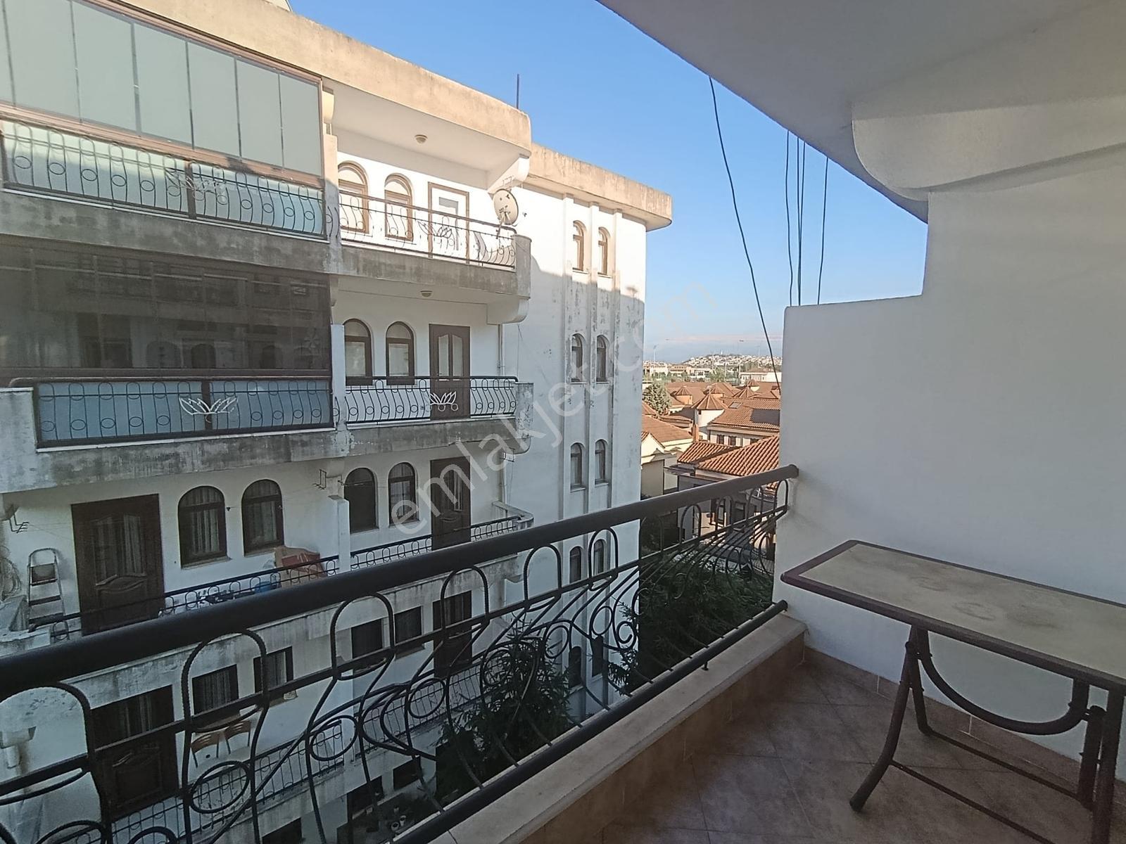Serdivan Avmler Bölgesinde Full Eşyalı Herşey Dahil 1+1 Daire - Görsel 11