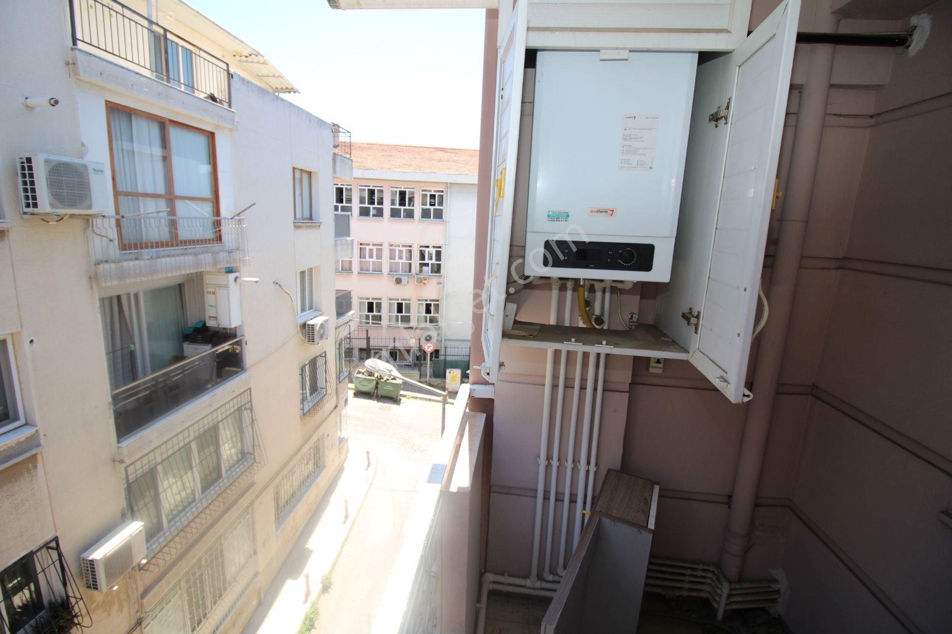 Göztepe Metro Karşısında Deniz Manzaralı D.gazlı 3+1 Kiralık - Görsel 8