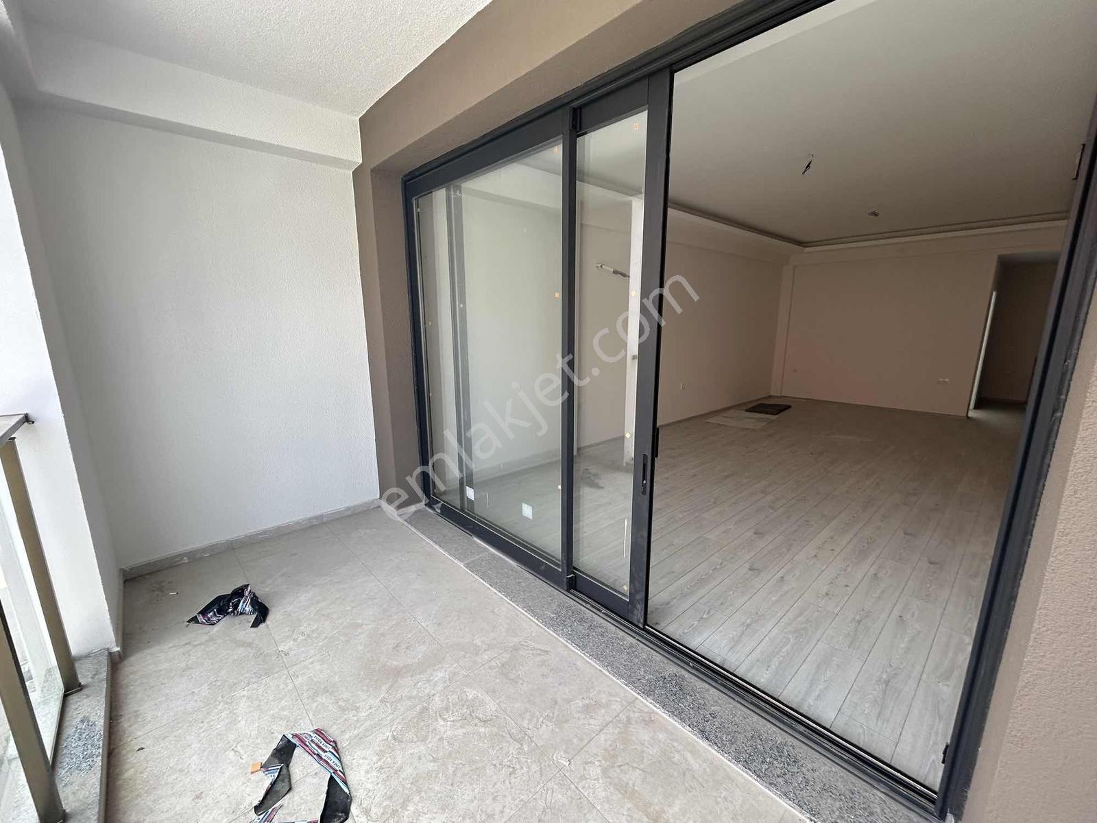 Kuşadası Çarşı İçinde Satılık 1+1 Ve 1+0 Büro&ofisler. - Görsel 19