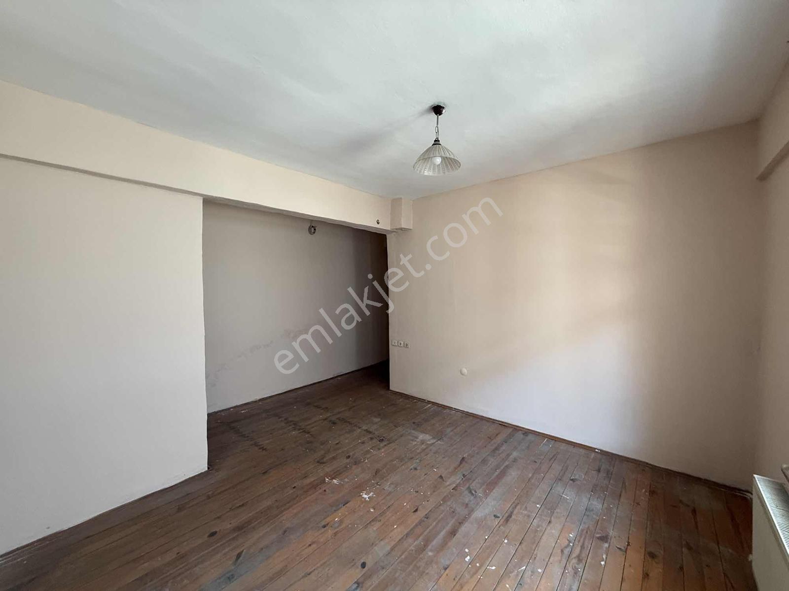 Küçükbakkalköy Mah. Preztij Cadde Üstü 1+1.50m2.3 Kat - Görsel 2