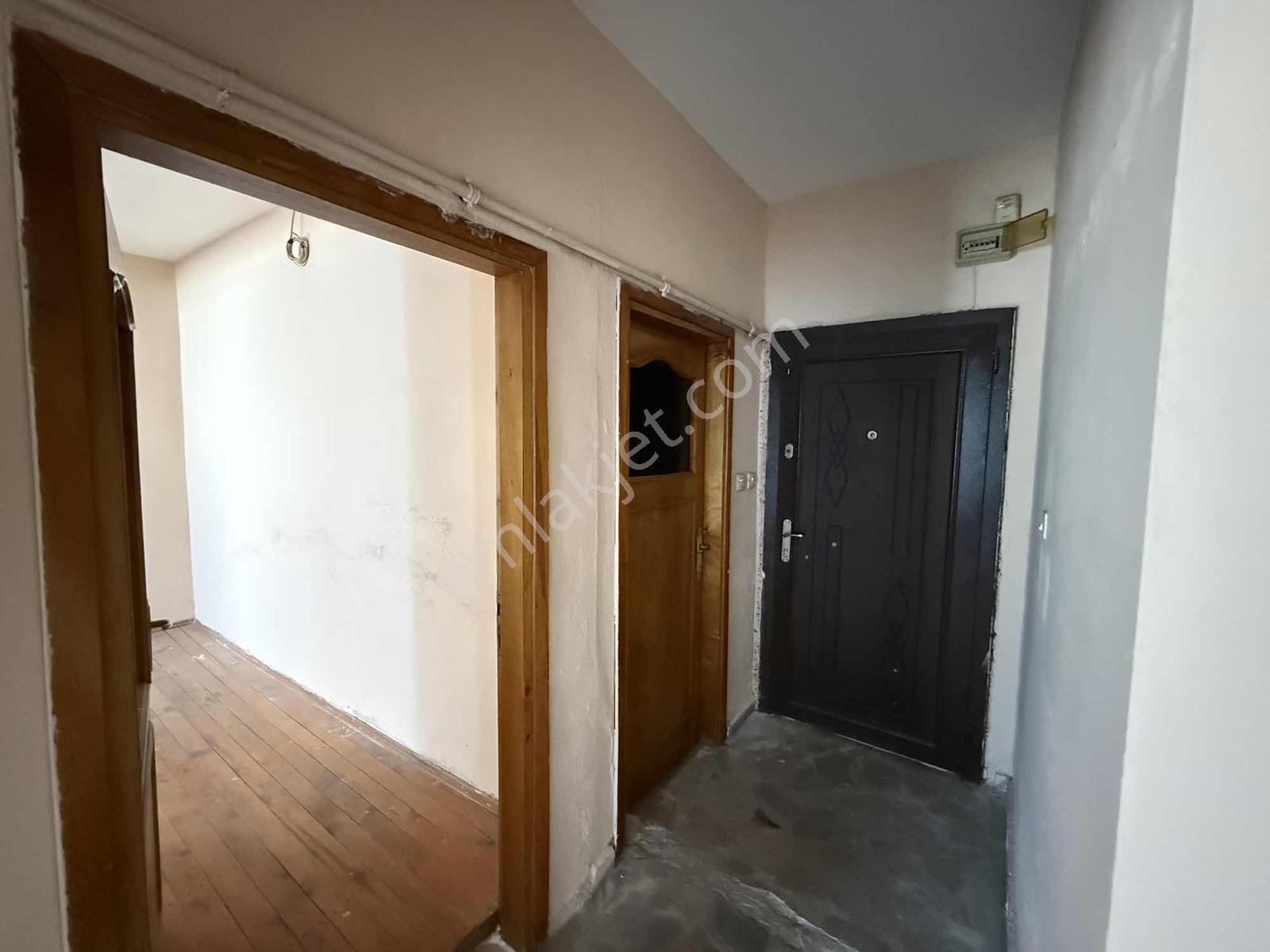 Küçükbakkalköy Mah. Preztij Cadde Üstü 1+1.50m2.3 Kat - Görsel 8