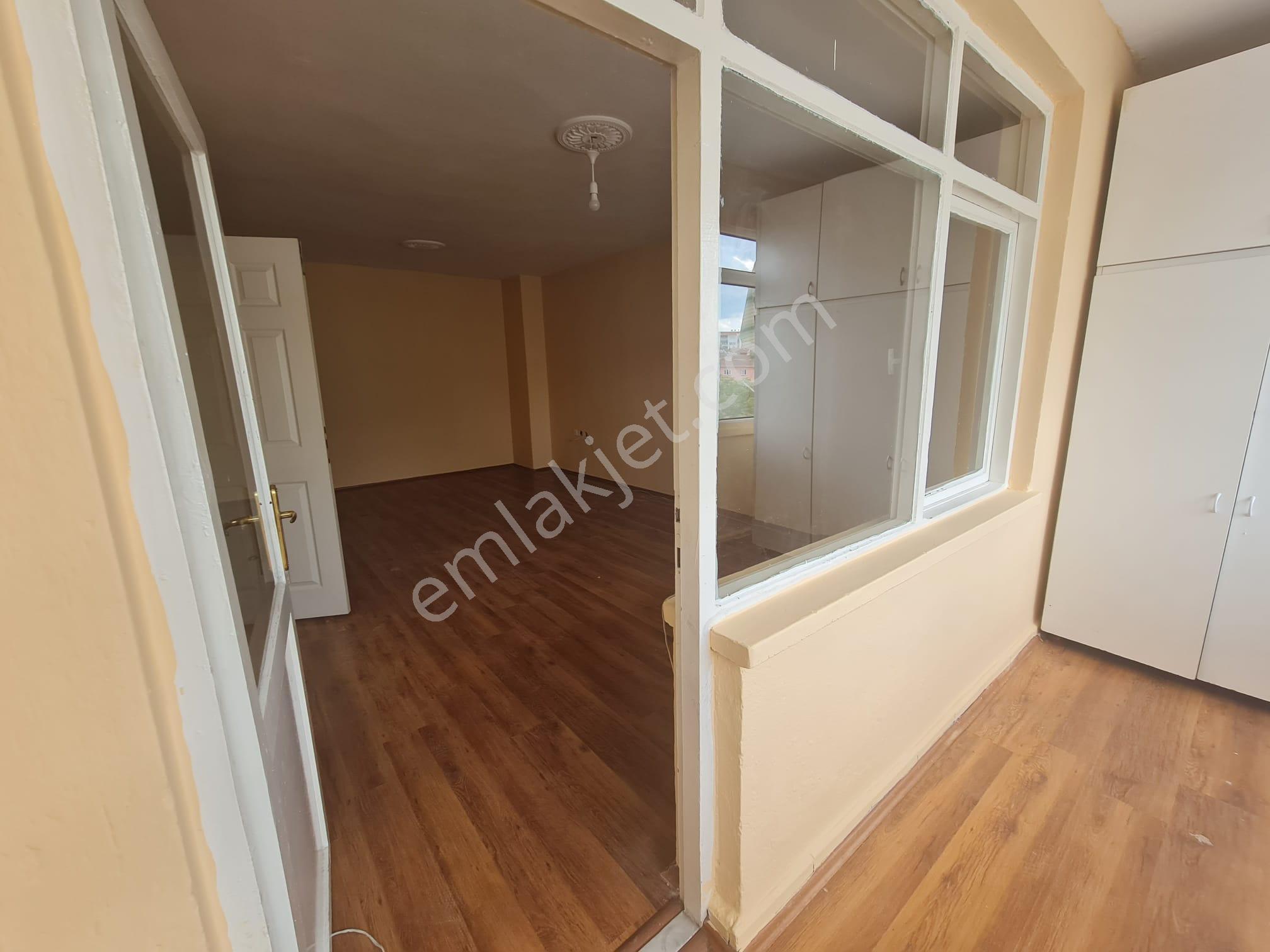 Arel'den Batıkent Site İçi Merkezi Isıtma Ara Kat Geniş Bakımlı 2+1 - Görsel 14