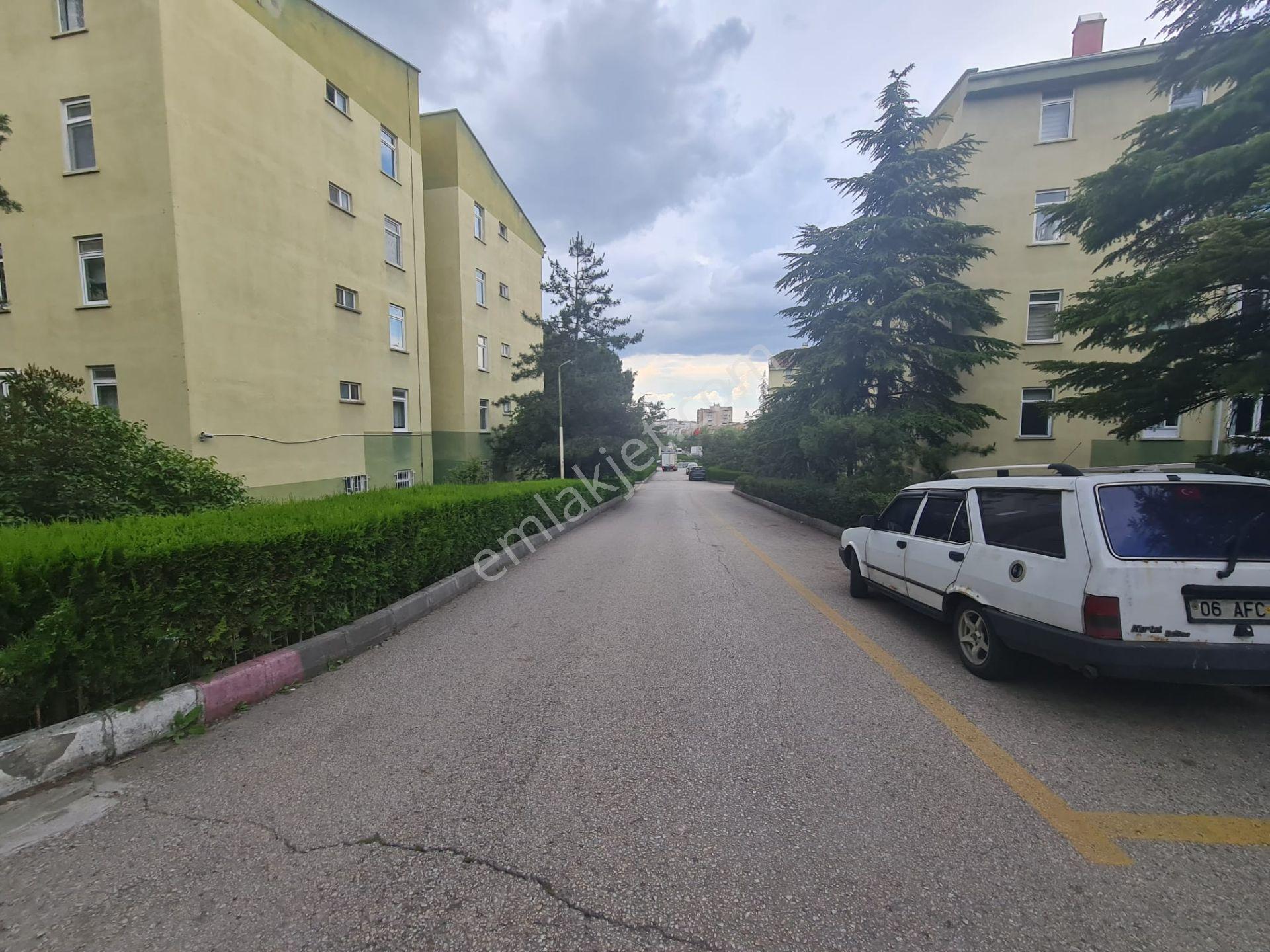 Arel'den Batıkent Site İçi Merkezi Isıtma Ara Kat Geniş Bakımlı 2+1 - Görsel 38