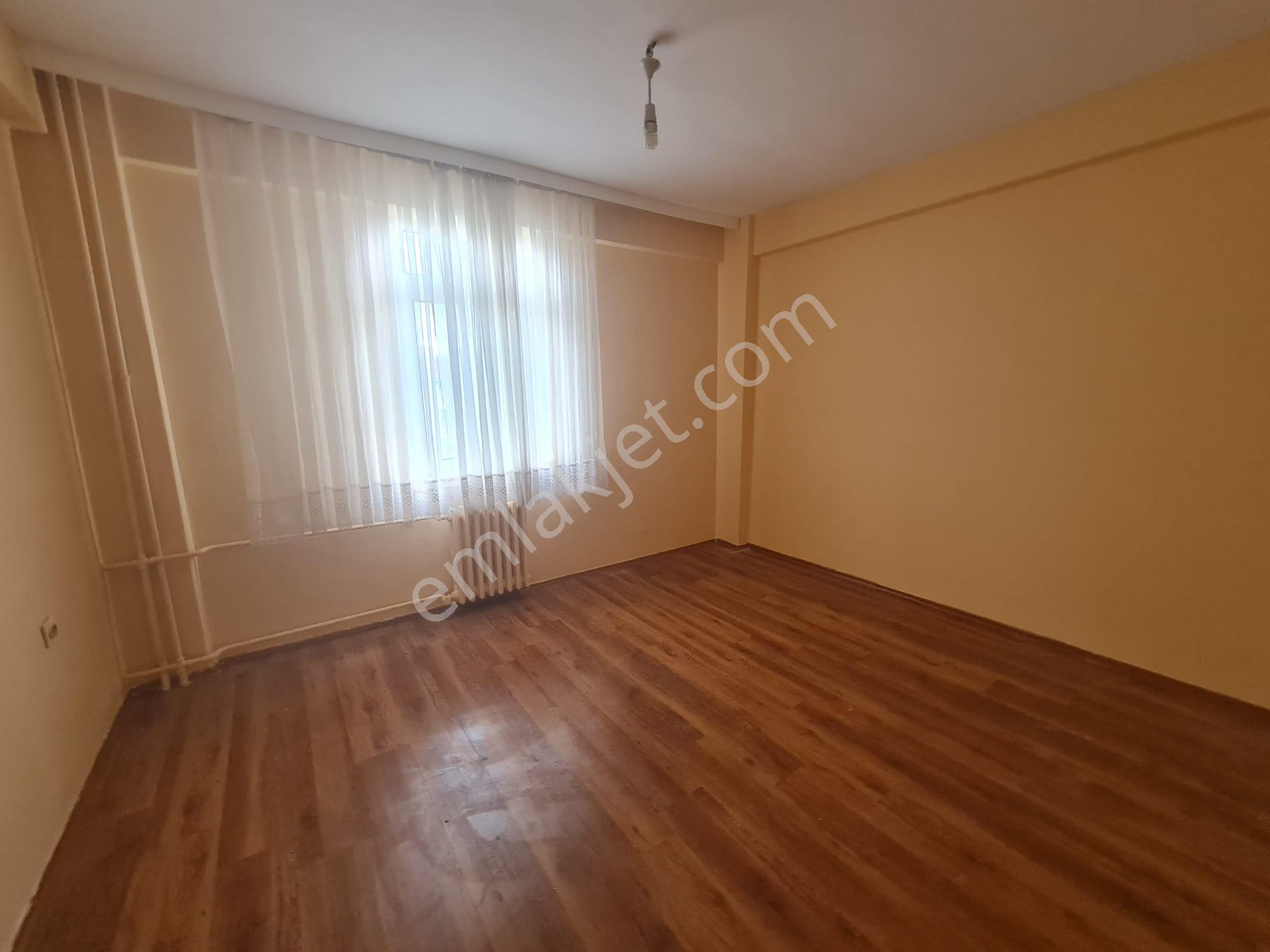 Arel'den Batıkent Site İçi Merkezi Isıtma Ara Kat Geniş Bakımlı 2+1 - Görsel 6
