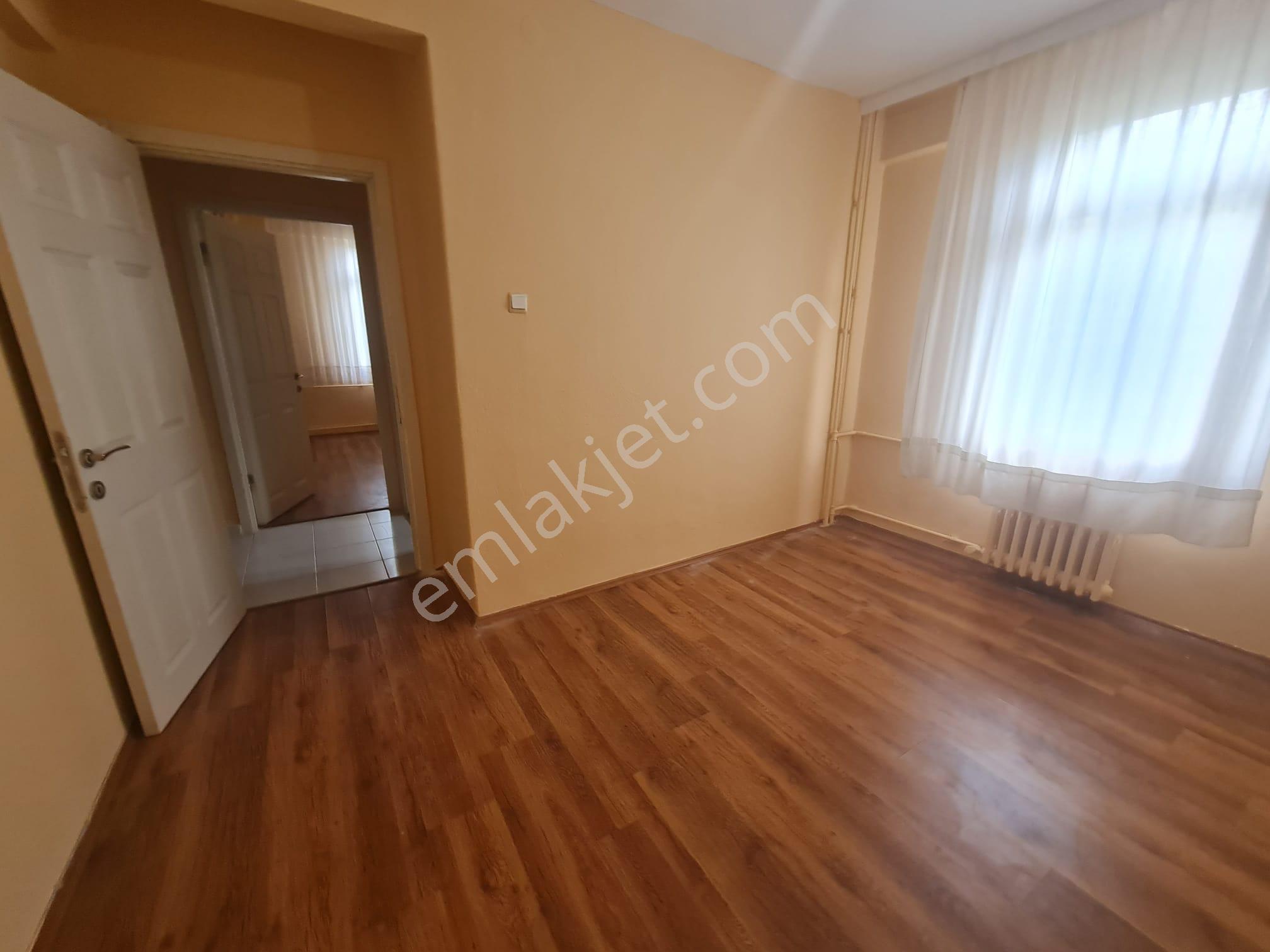Arel'den Batıkent Site İçi Merkezi Isıtma Ara Kat Geniş Bakımlı 2+1 - Görsel 8