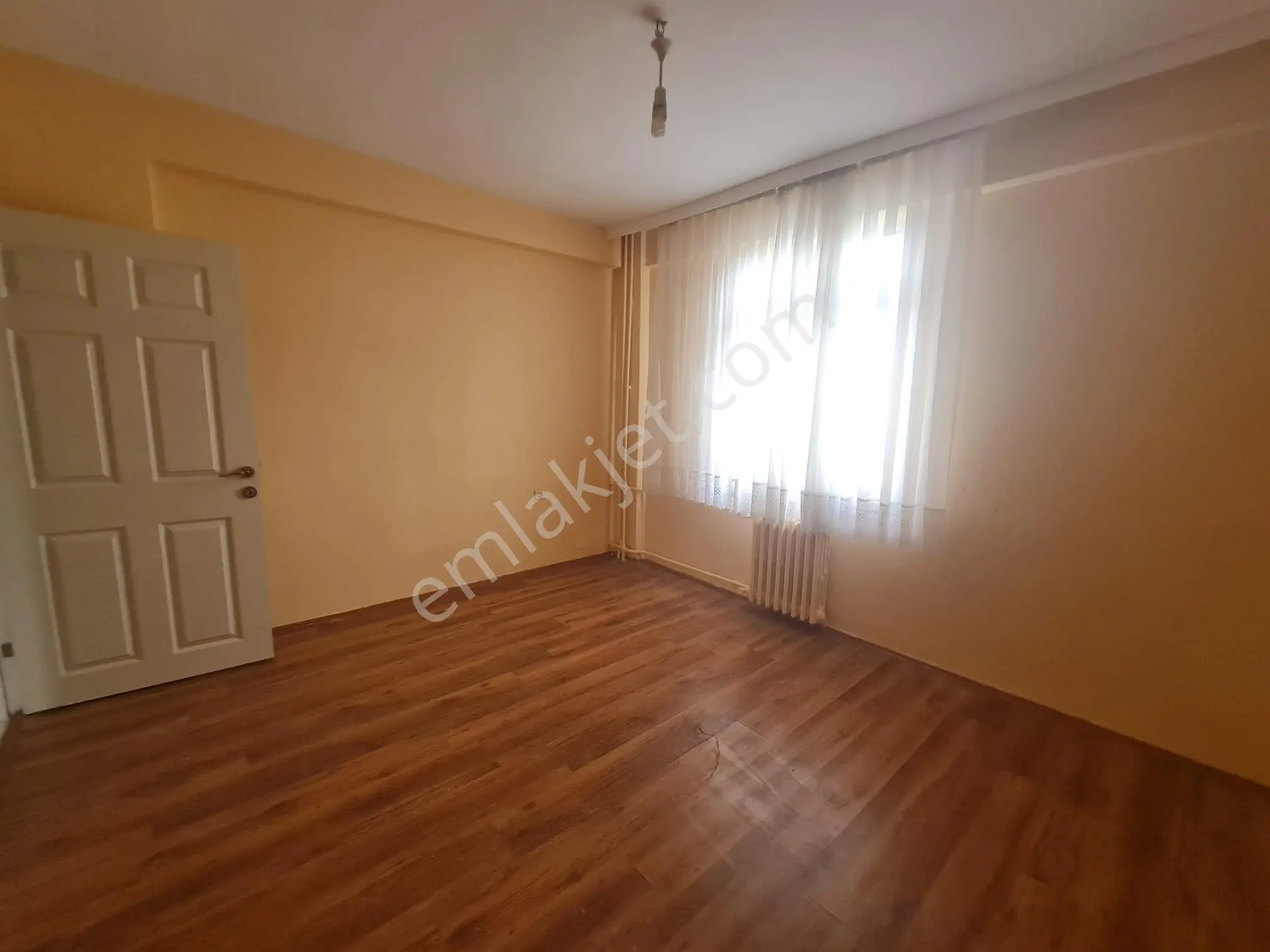 Arel'den Batıkent Site İçi Merkezi Isıtma Ara Kat Geniş Bakımlı 2+1 - Görsel 5