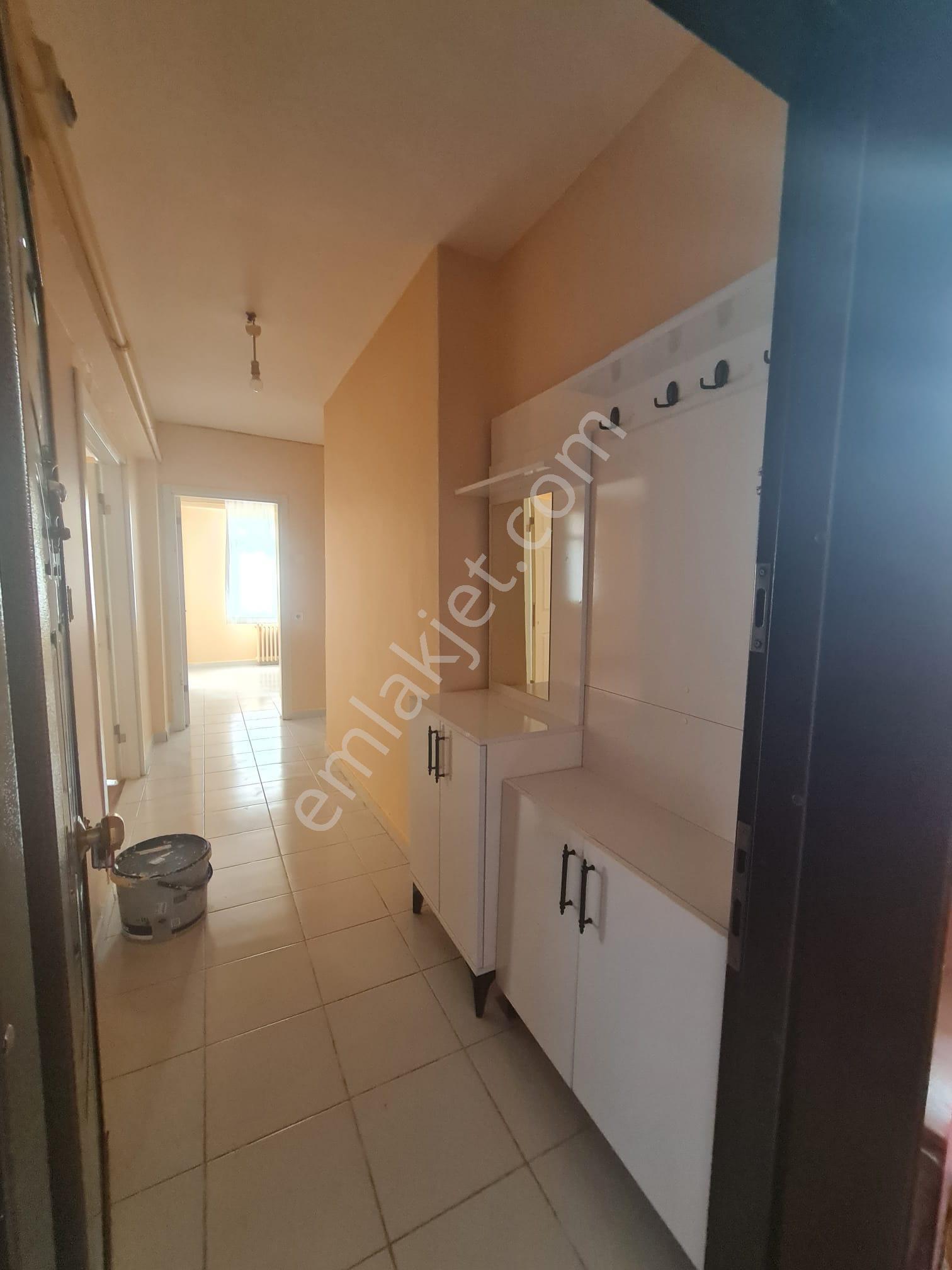 Arel'den Batıkent Site İçi Merkezi Isıtma Ara Kat Geniş Bakımlı 2+1 - Görsel 12